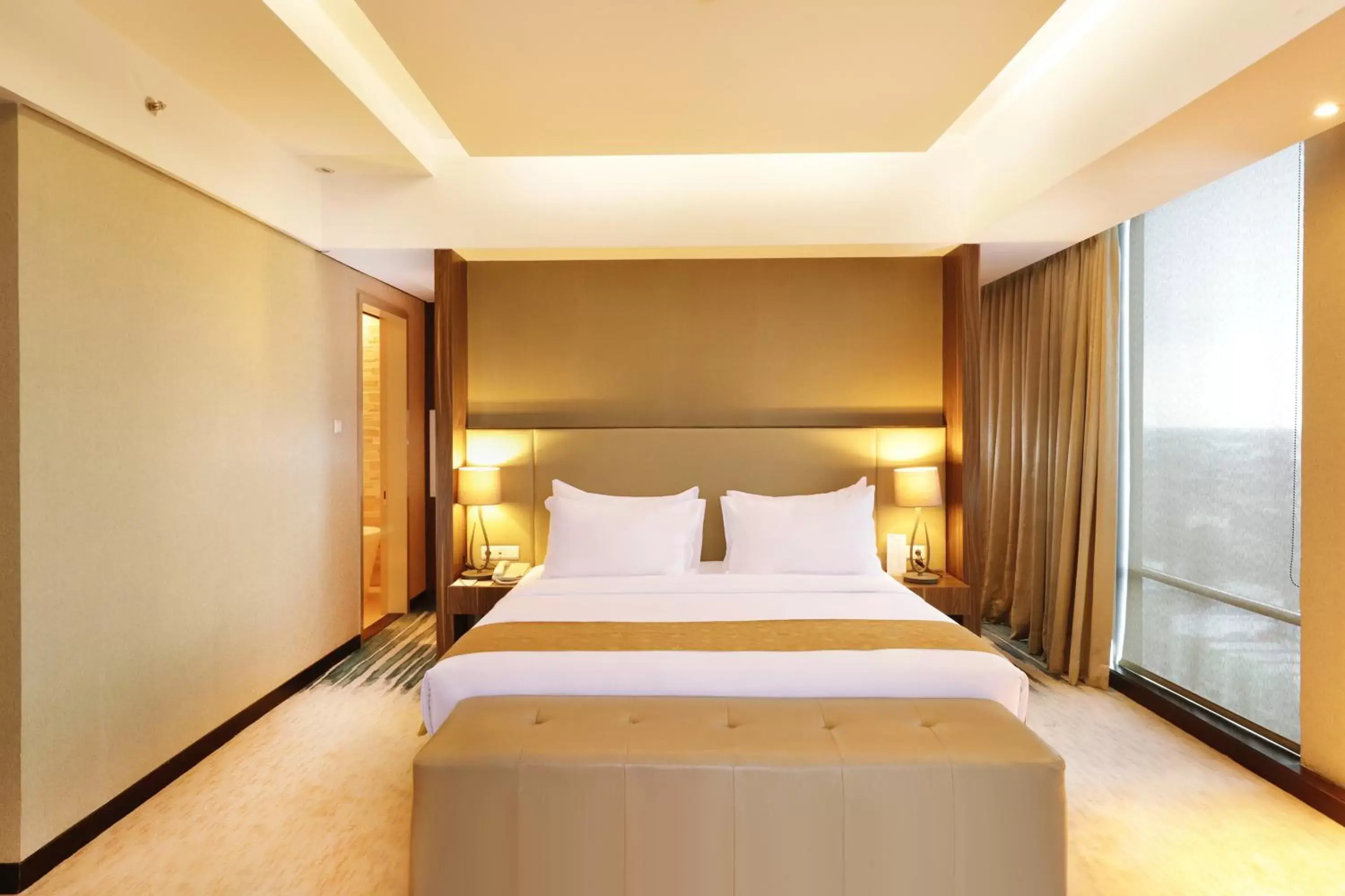 Bedroom, Bed in Swiss-Belhotel Cirebon