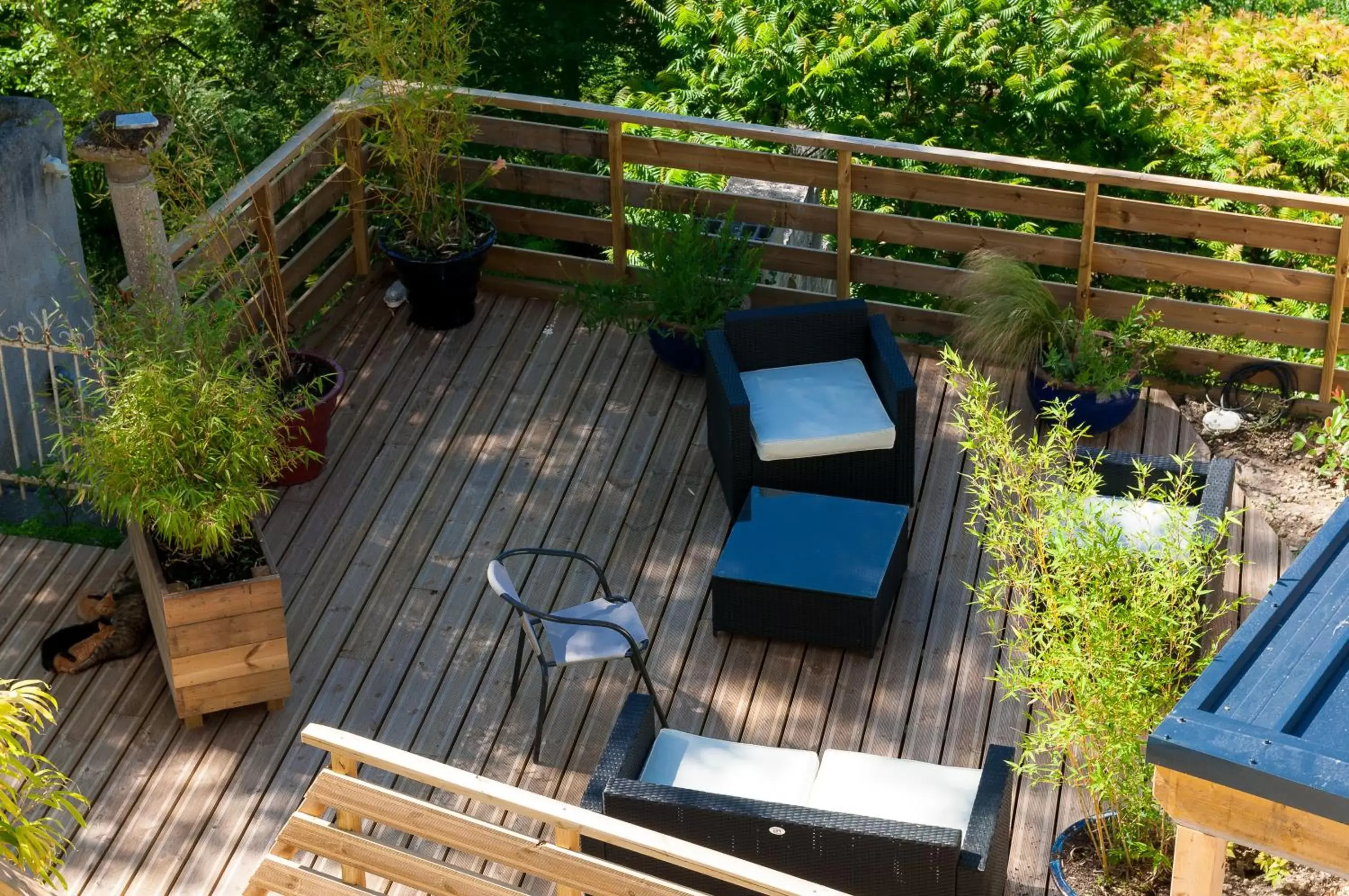 Balcony/Terrace in Logis Hôtels Troglododo