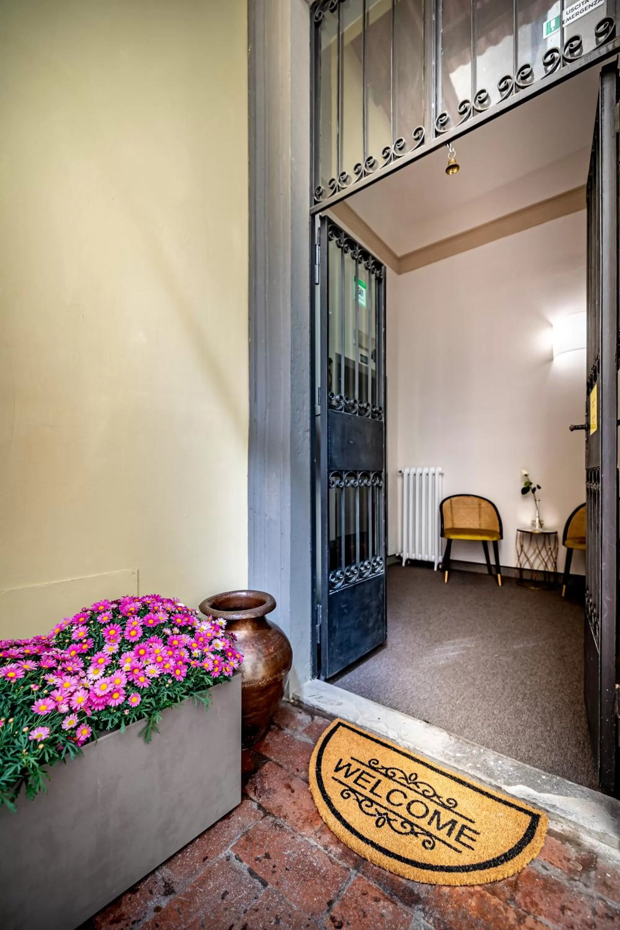 Facade/entrance in Maison Pitti Florence