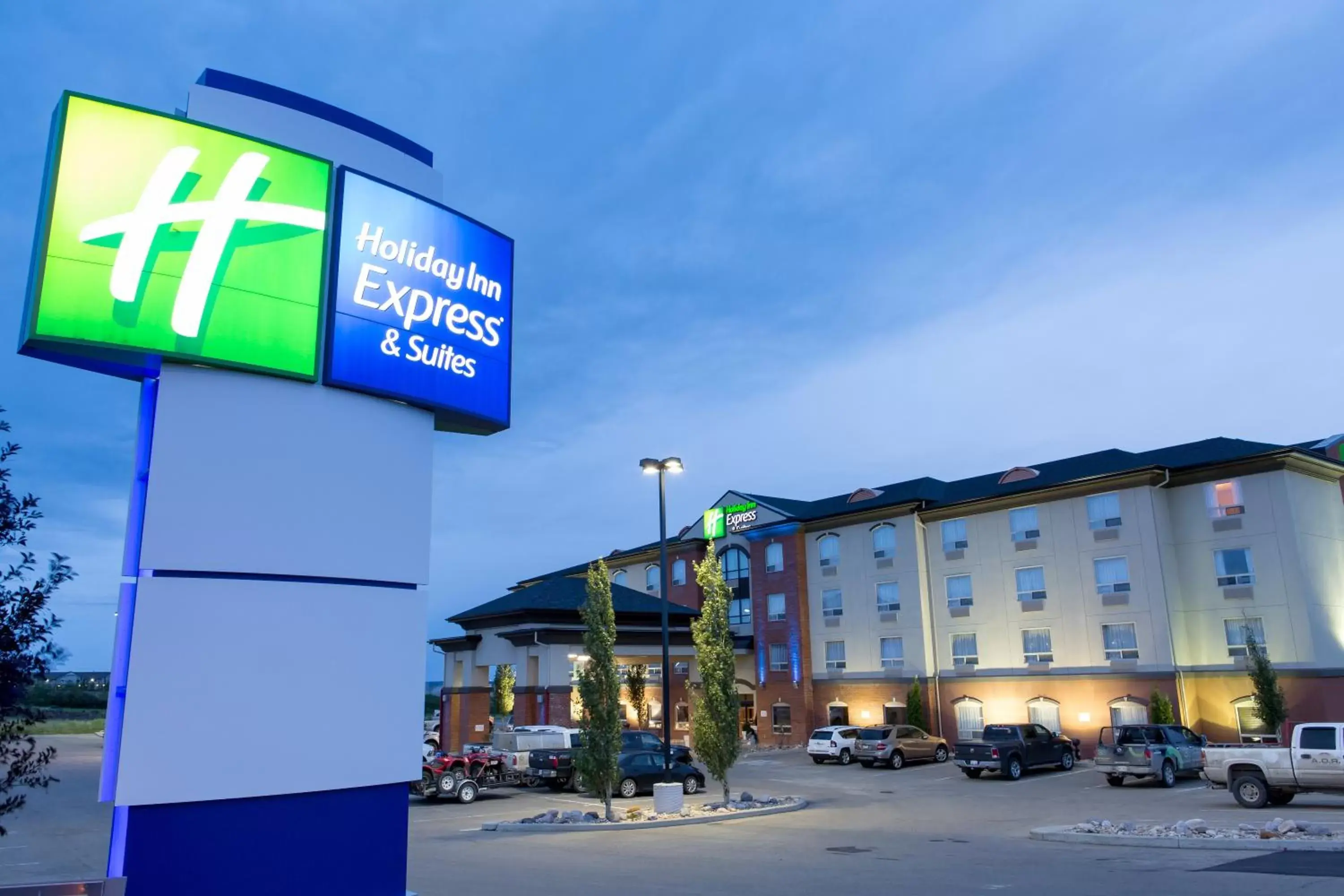 Property Building in Holiday Inn Express & Suites Drayton Valley, an IHG Hotel