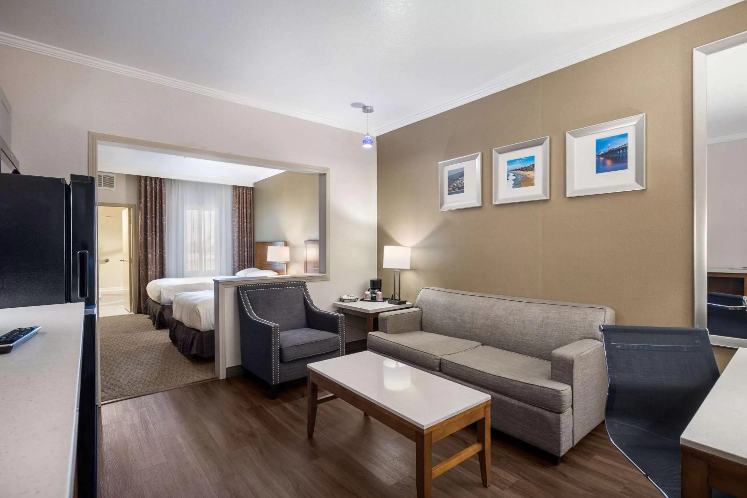 Bedroom, Bed in MainStay Suites Orange County John Wayne Airport