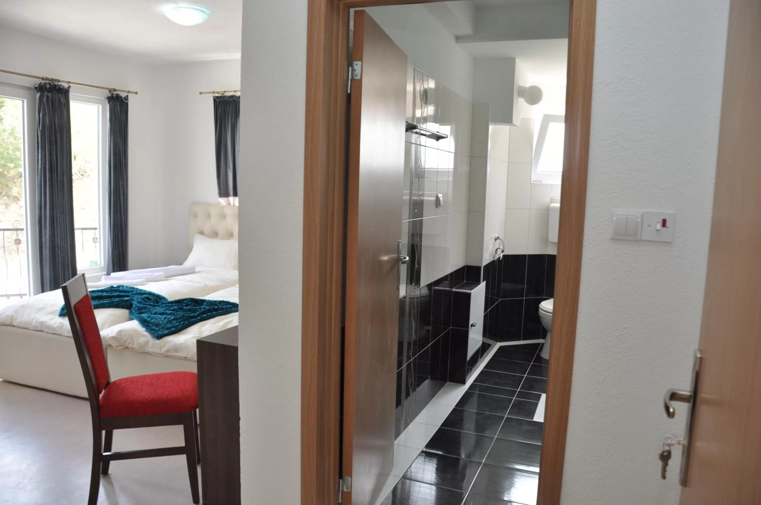 Bathroom, Bed in Villa Bella Boutique Hotel