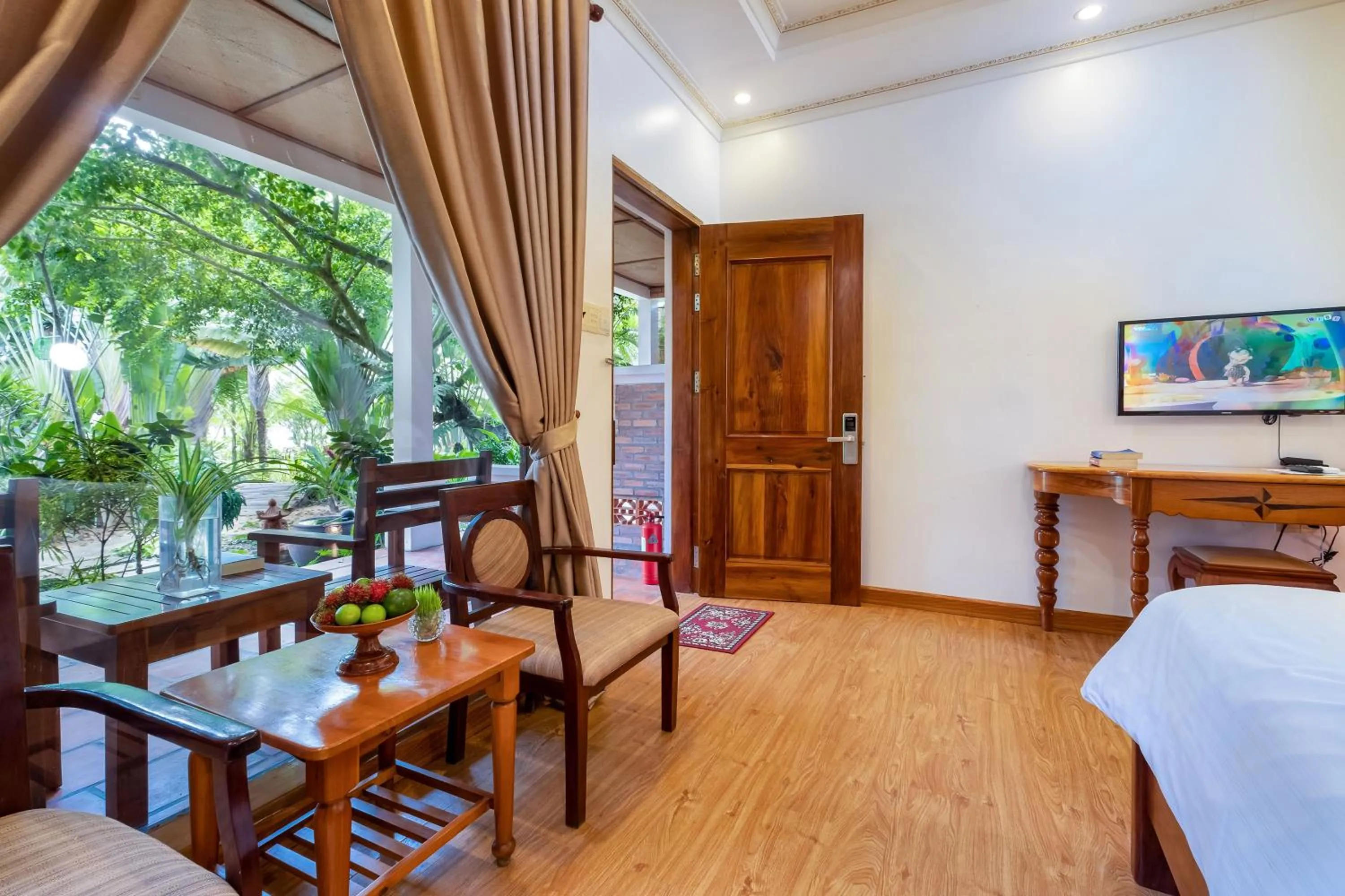 Bedroom in Coco Palm Beach Resort