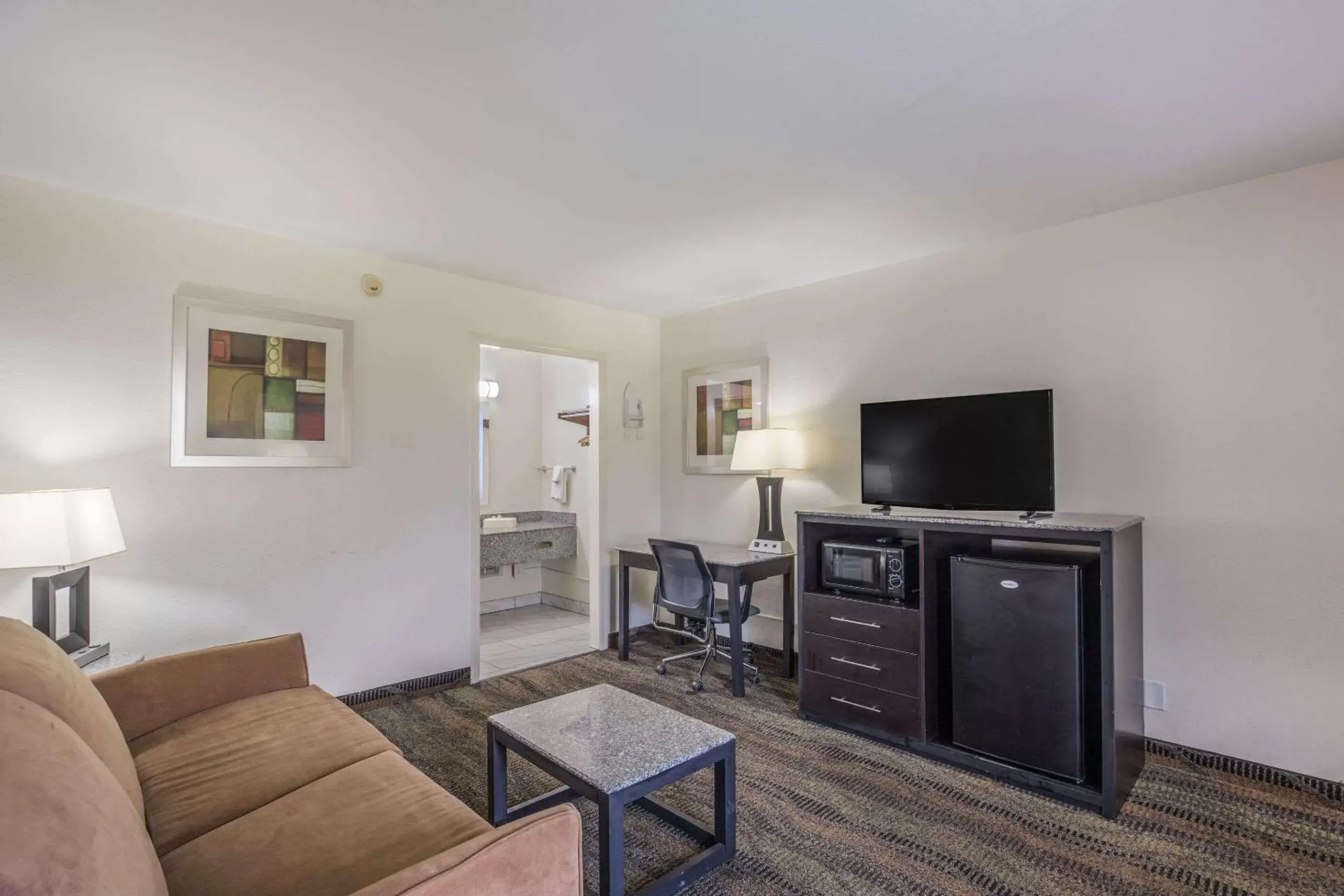 Photo of the whole room, Seating Area in Quality Inn & Suites Conference Center Thomasville