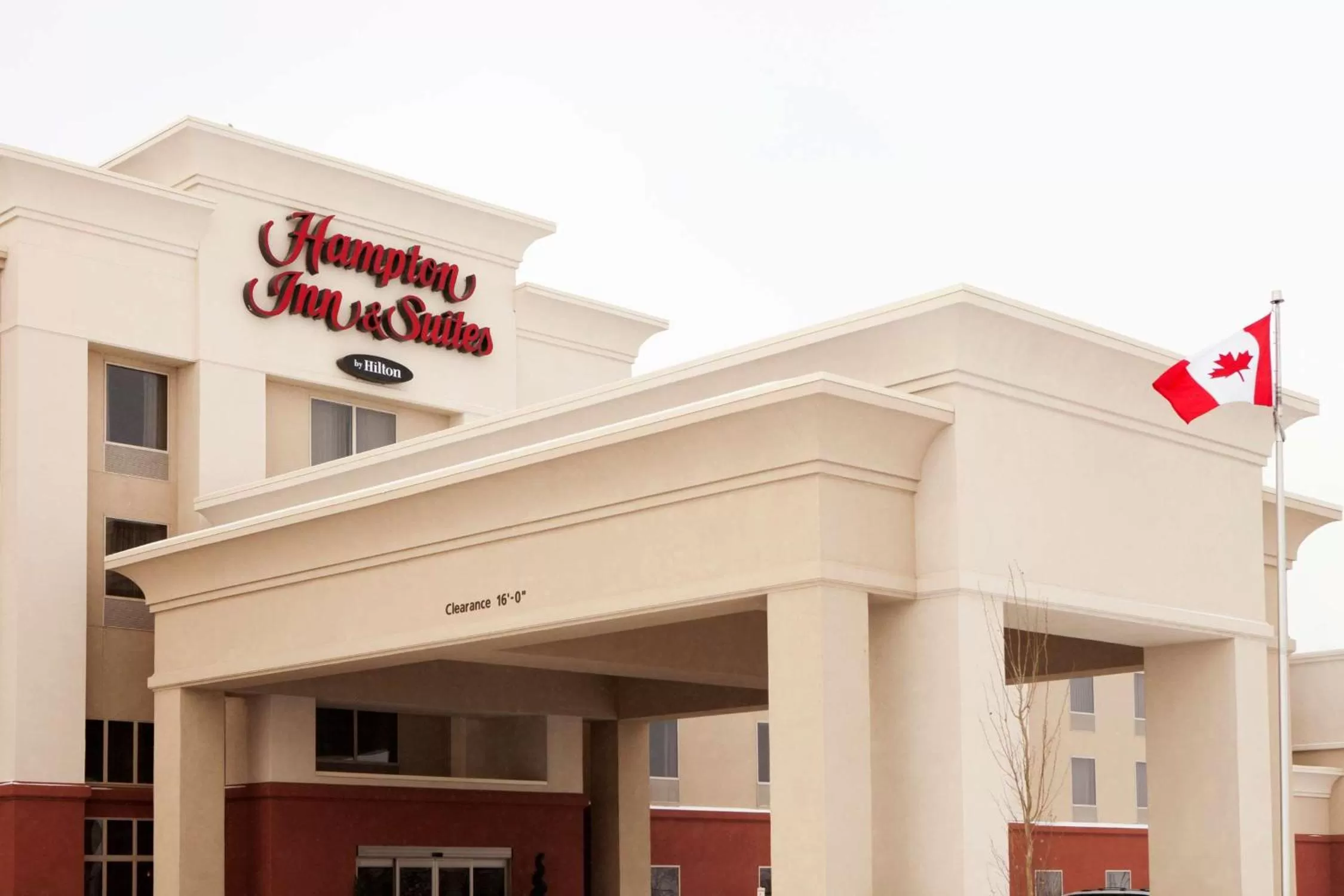 Property building in Hampton Inn & Suites by Hilton Lethbridge