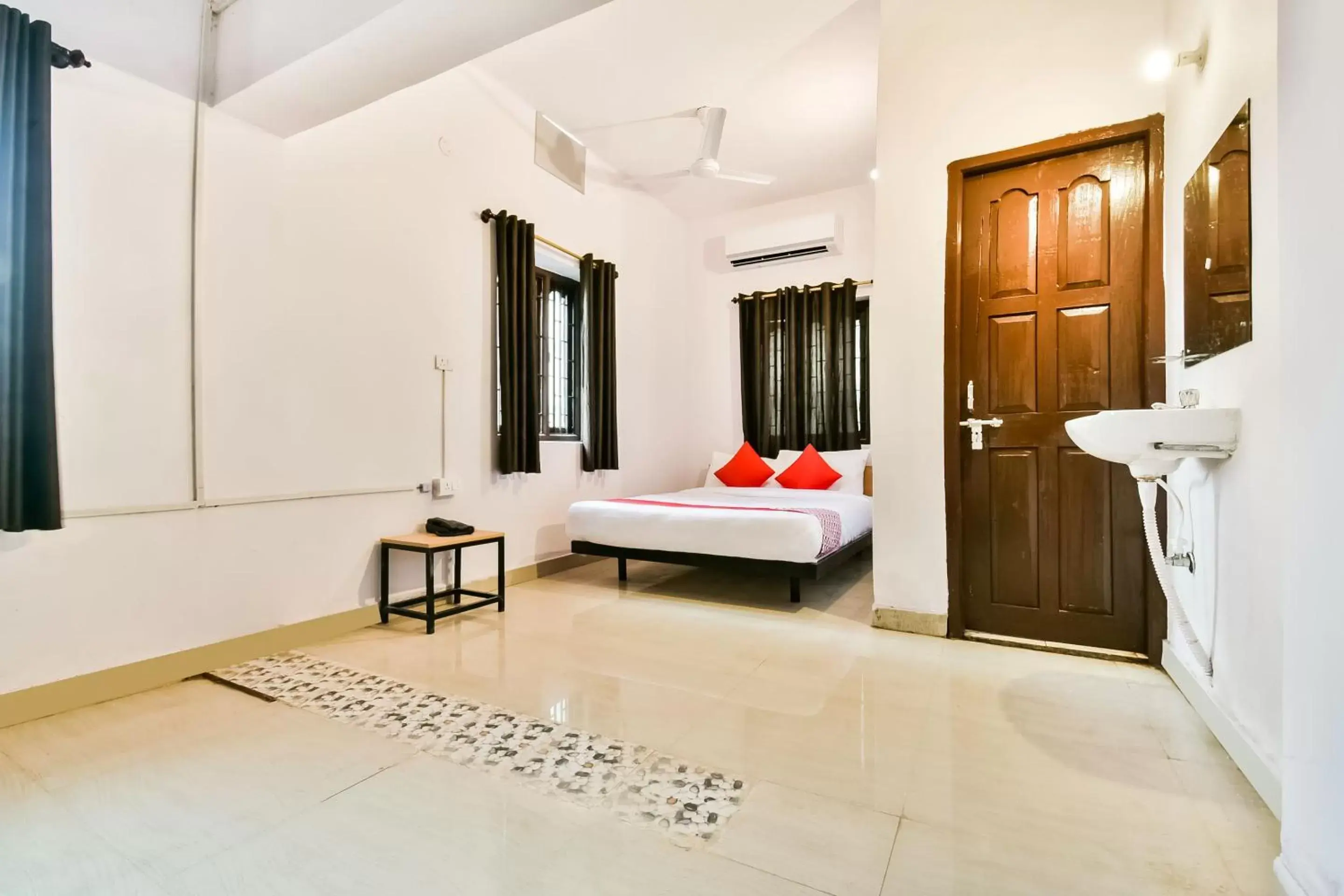 Bedroom, Bathroom in OYO Flagship Ag Colony Bedroom, Bathroom in OYO Flagship Ag Colony