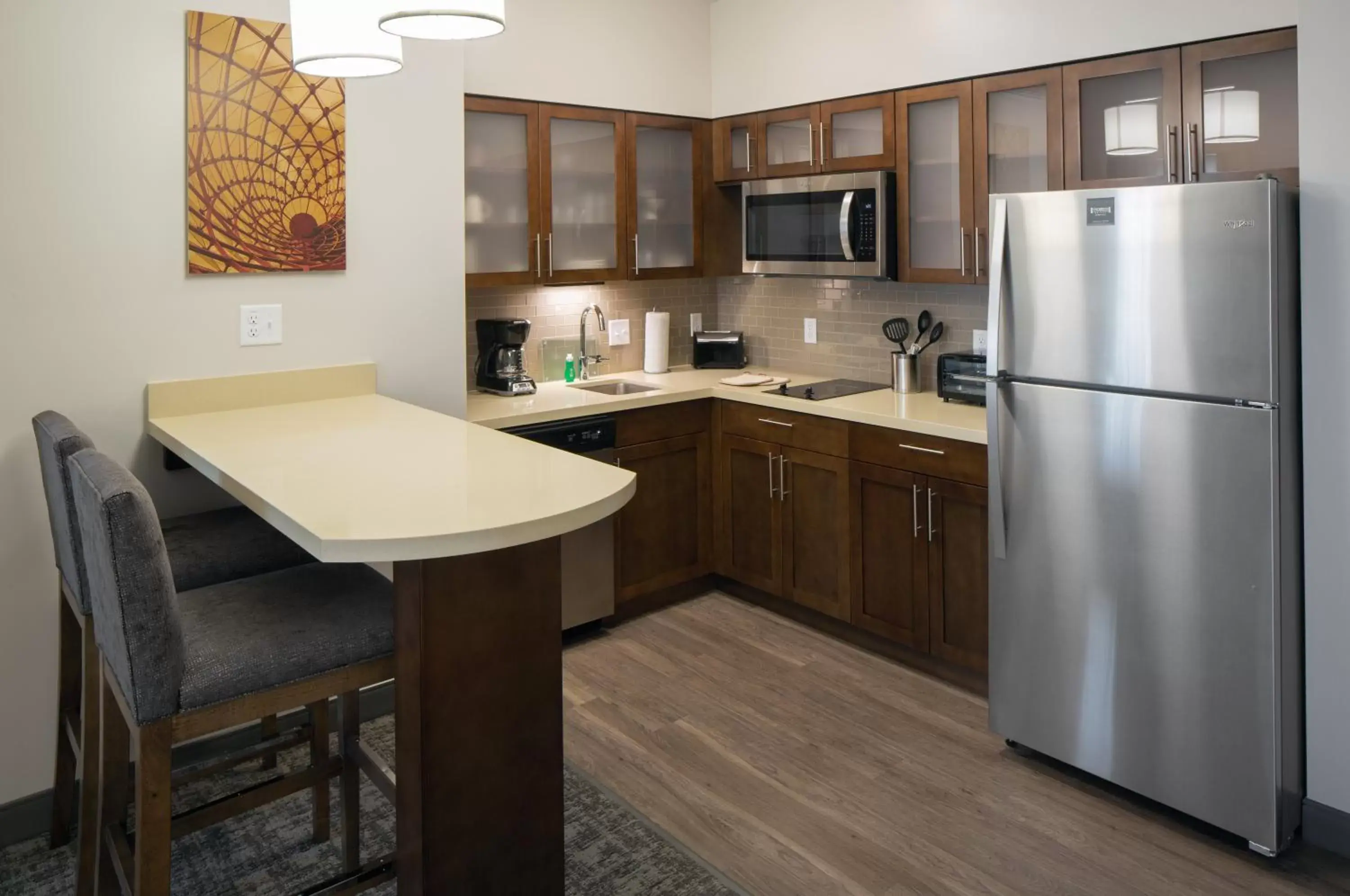 Photo of the whole room, Kitchen/Kitchenette in Staybridge Suites - Phoenix – Biltmore Area, an IHG Hotel