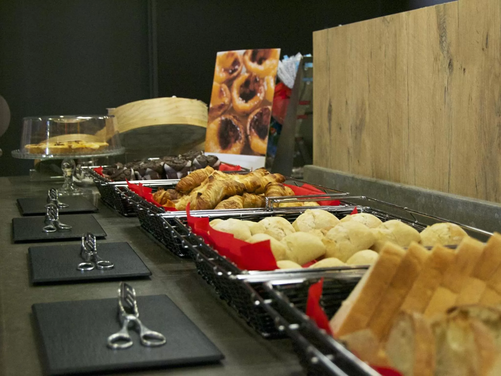 Restaurant/places to eat in Hotel ibis Lisboa Saldanha