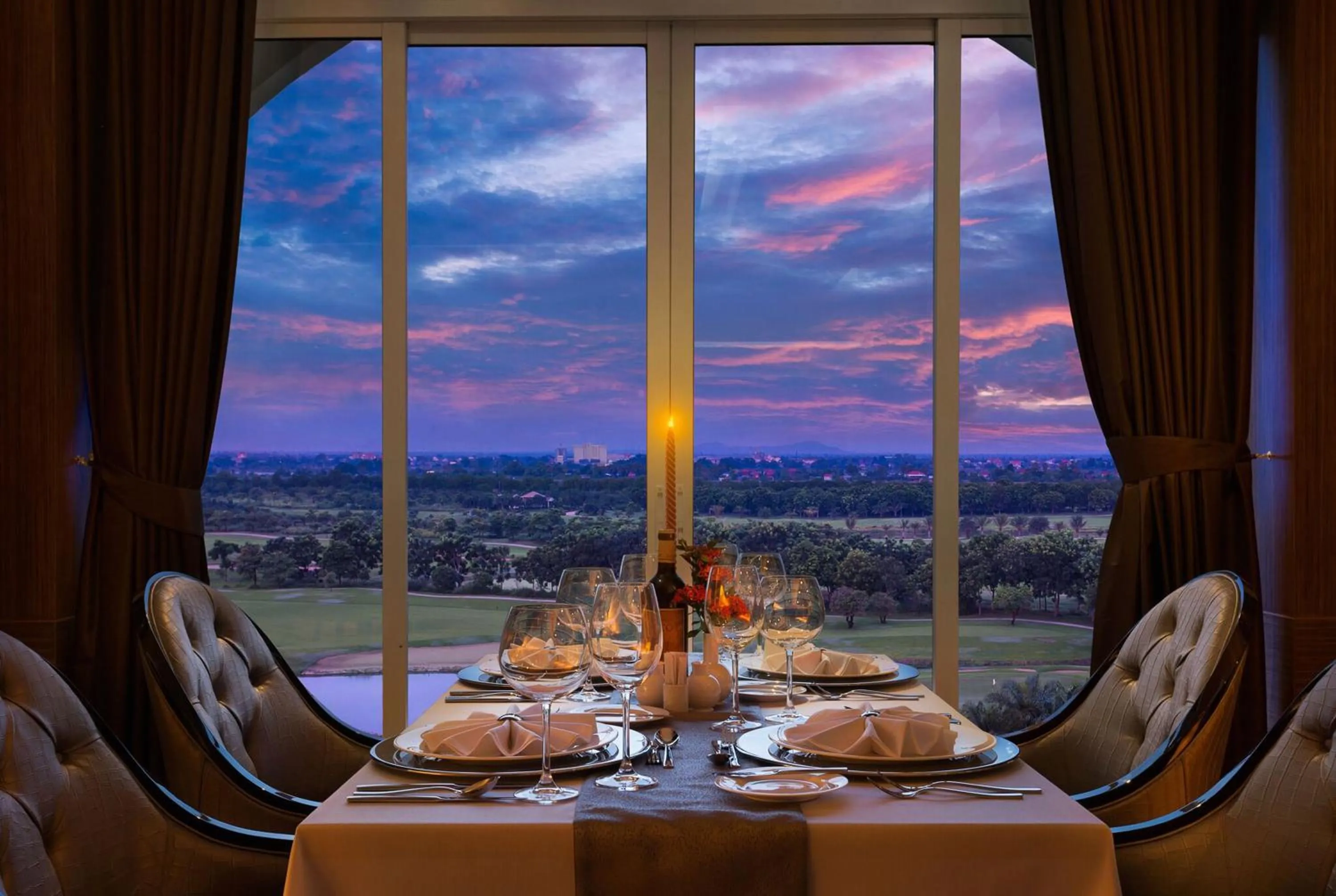 Food and drinks, Restaurant/Places to Eat in Garden City Hotel