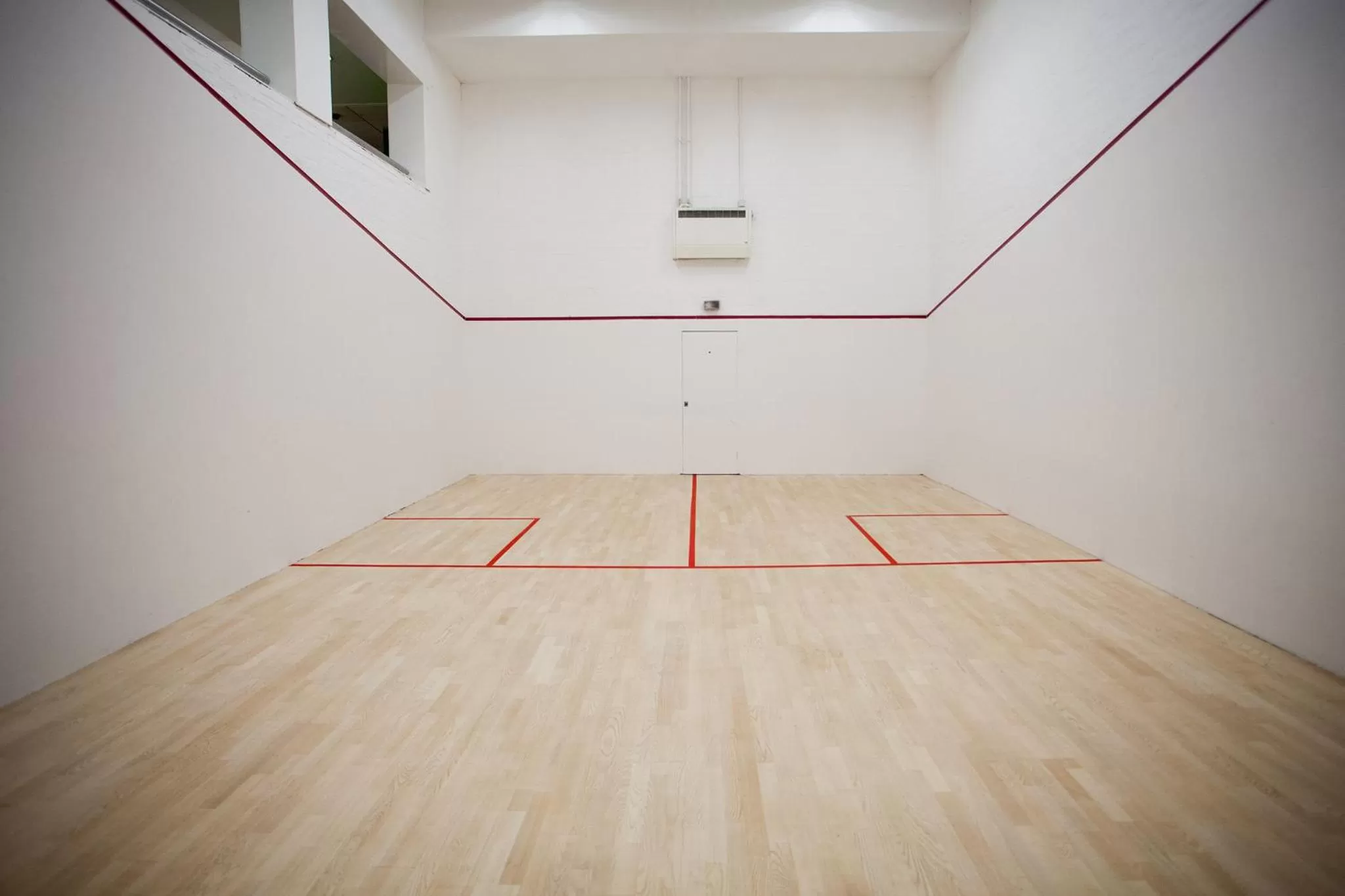 Tennis court in Bannatyne Hotel Durham