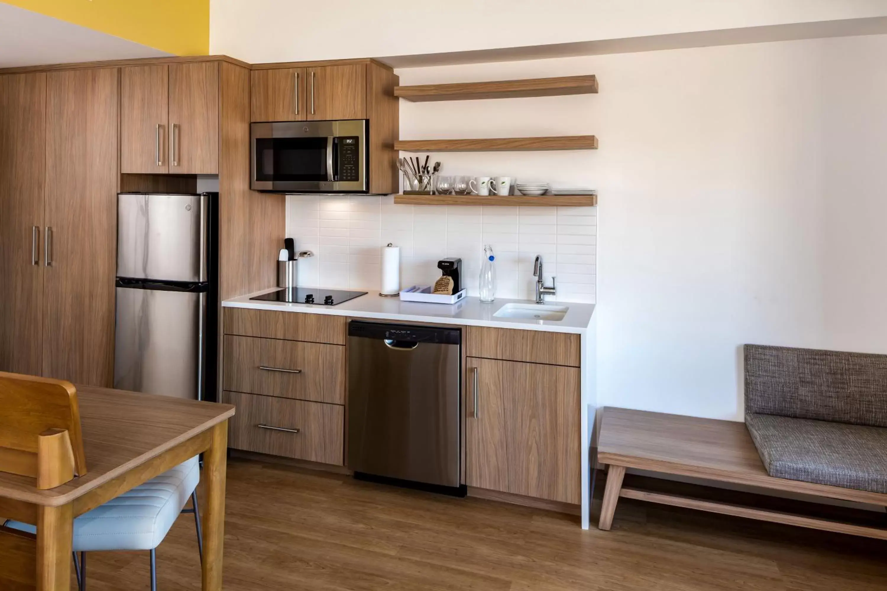 Kitchen or kitchenette, Kitchen/Kitchenette in Element Bend