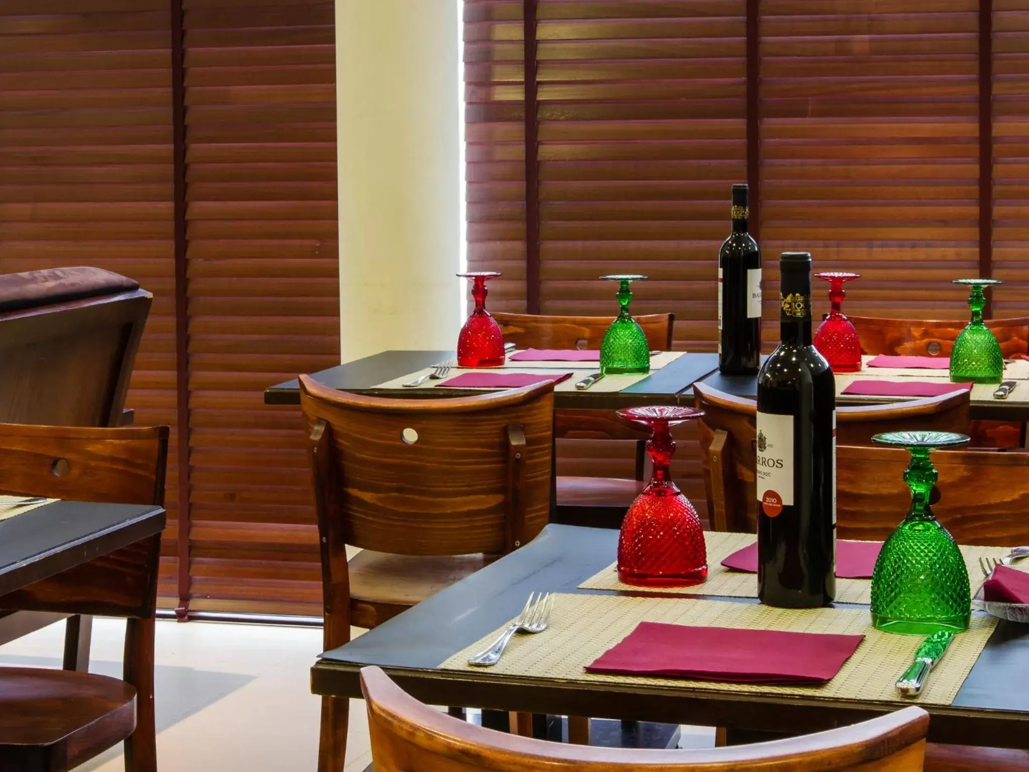 Restaurant/places to eat in Hotel ibis Braganca