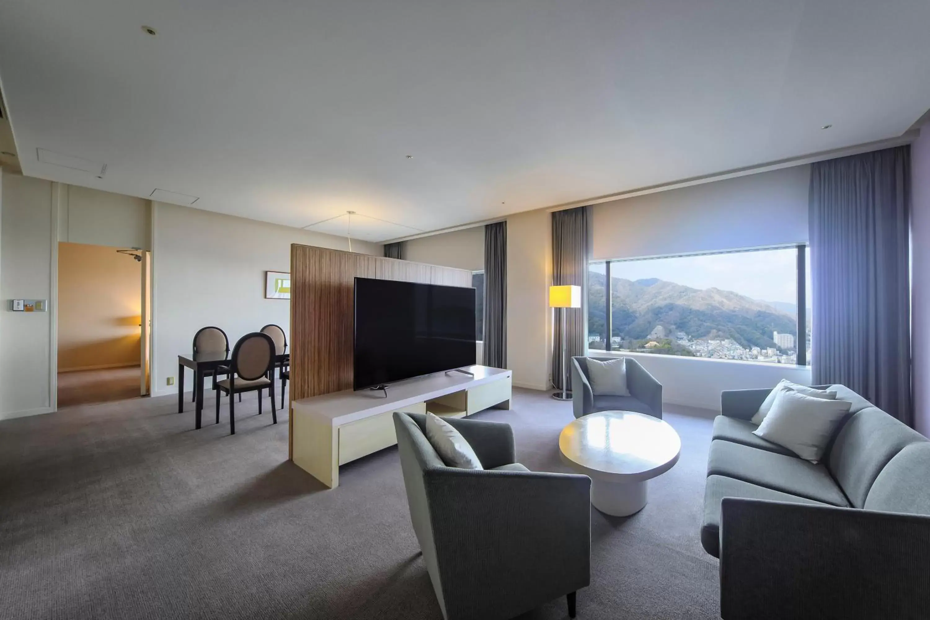 Seating Area in ANA Crowne Plaza Kobe, an IHG Hotel