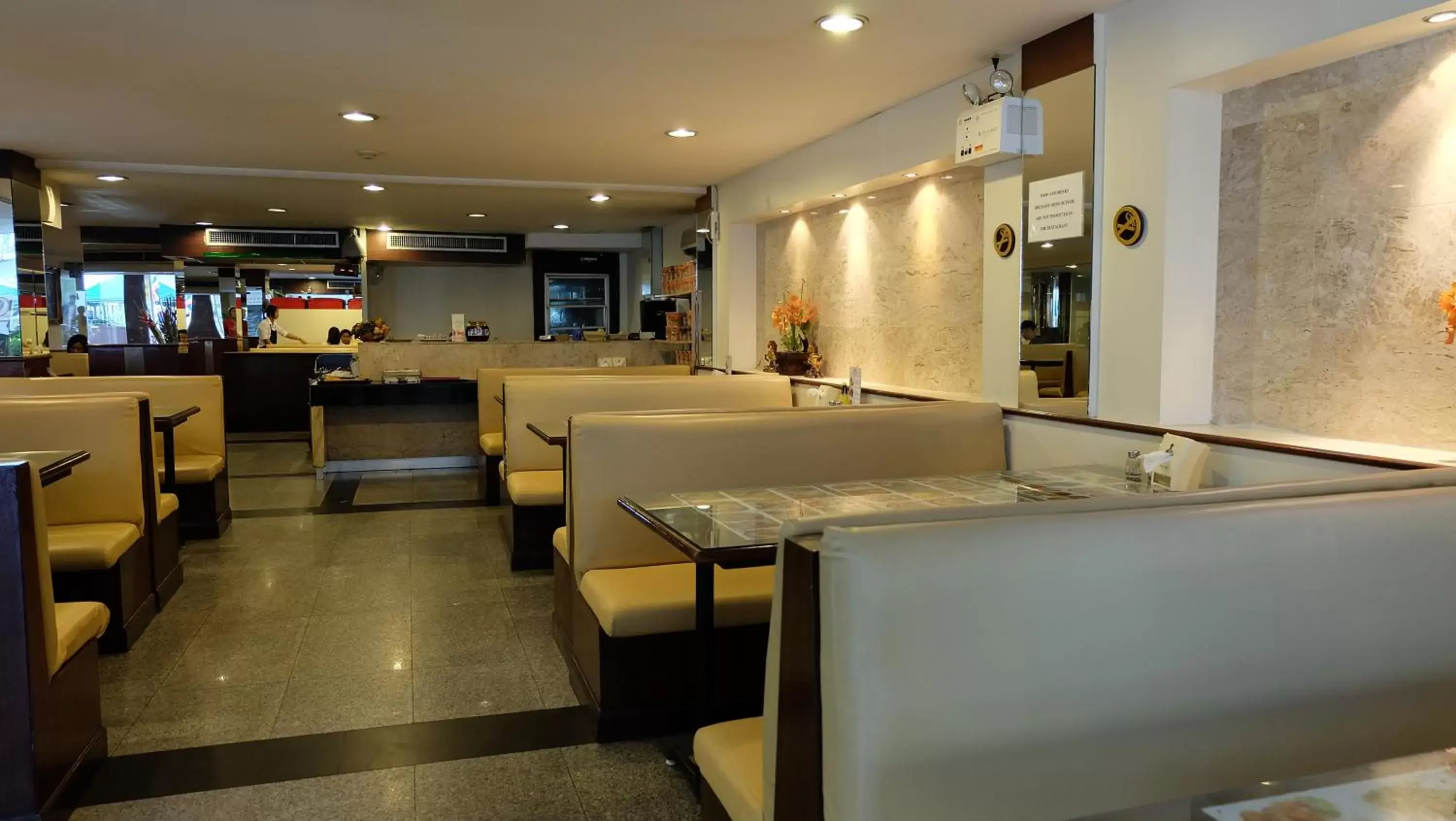 Restaurant/places to eat in Grand Business Inn