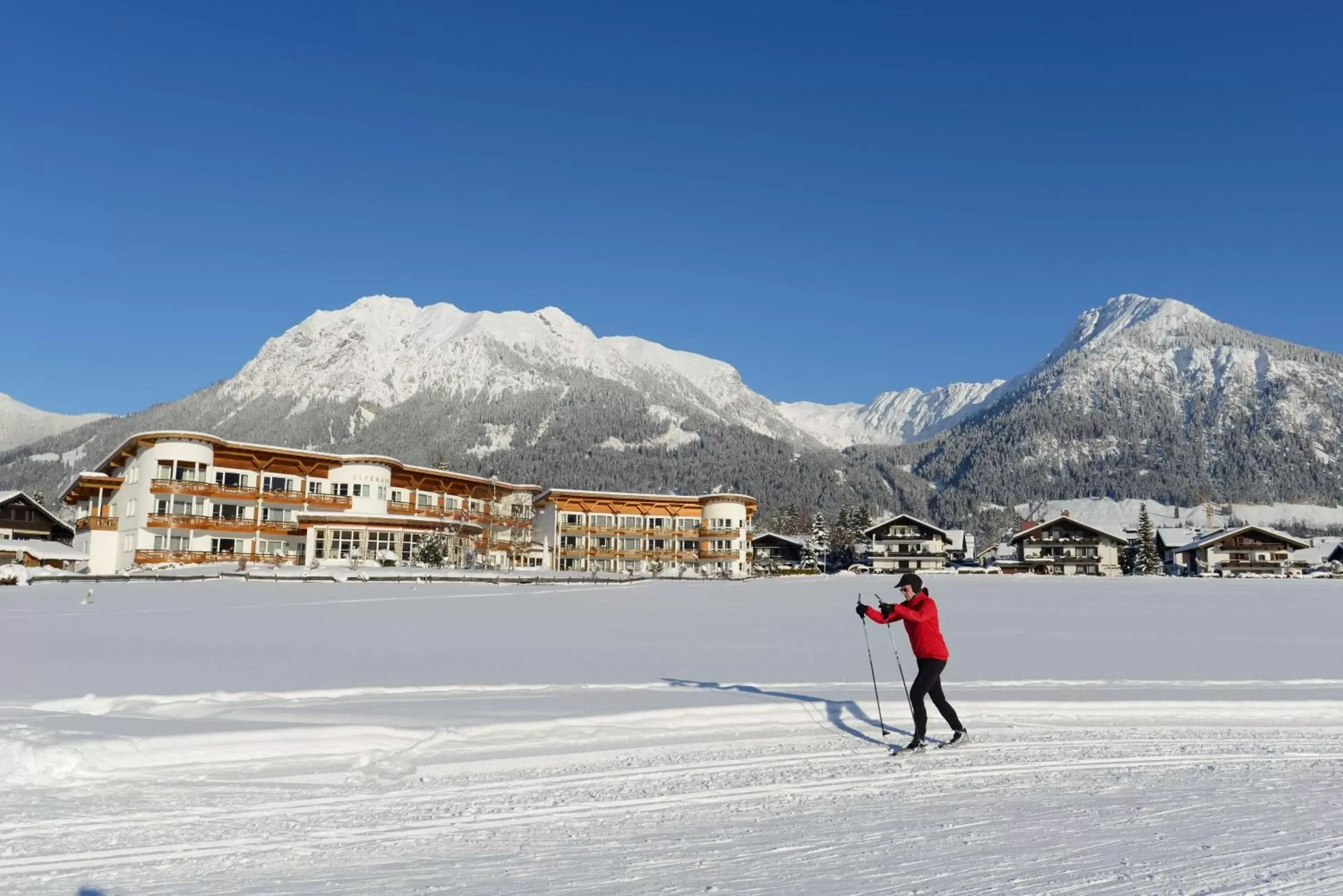 Property building, Skiing in Best Western Plus Hotel Alpenhof