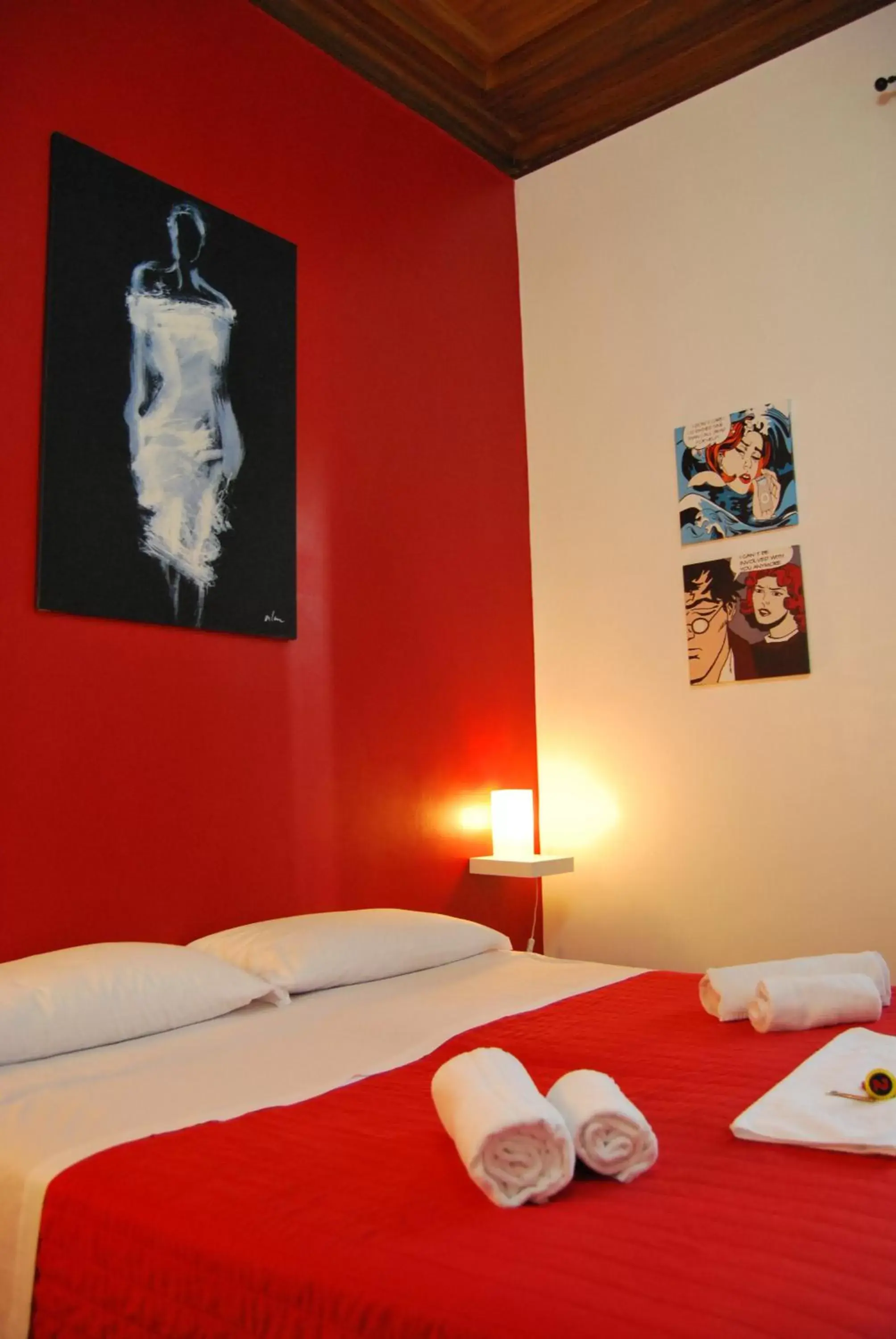 Double or Twin Room with Private External Bathroom in Core De Roma Suites