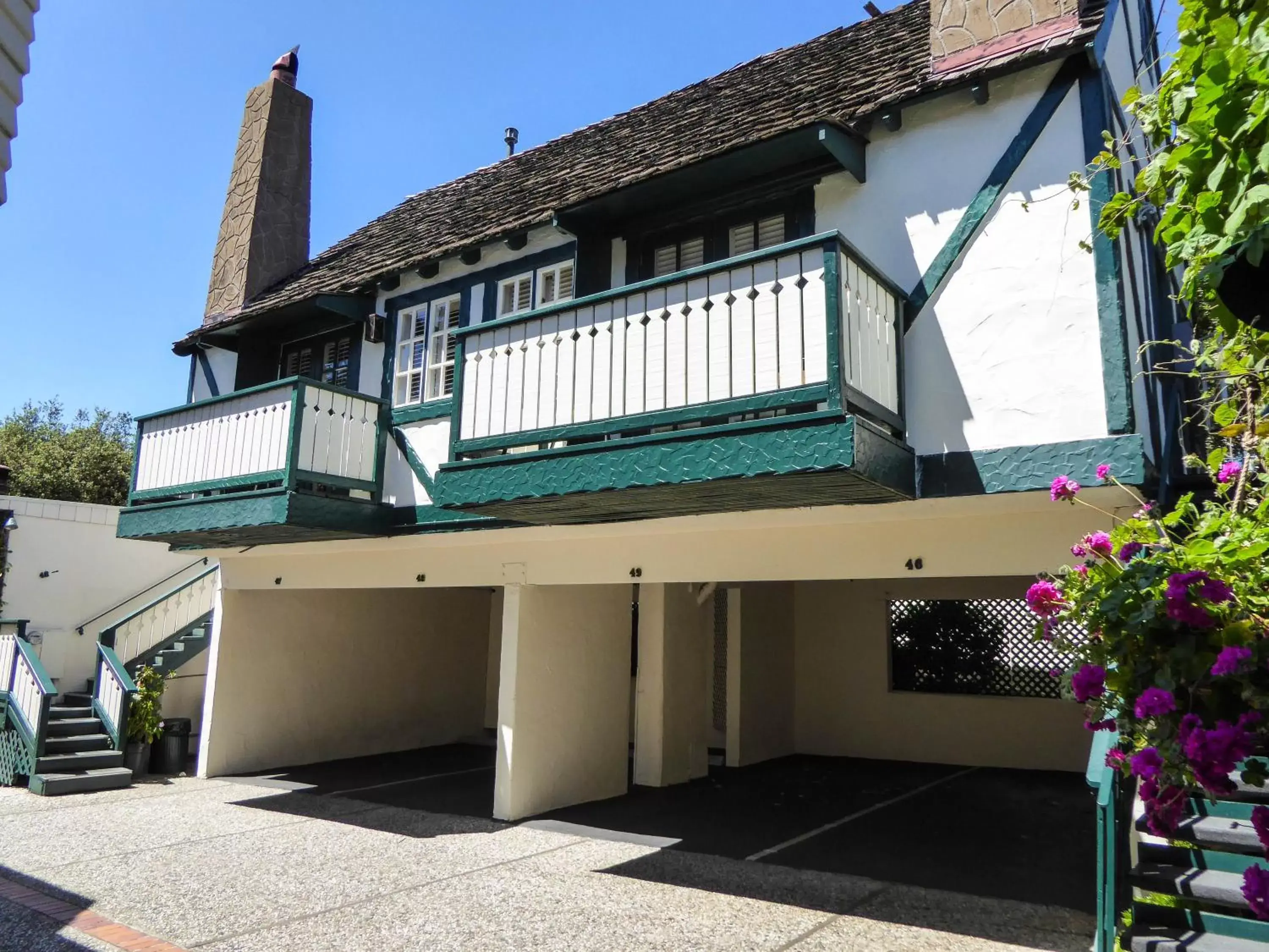 Property building, Patio/Outdoor Area in Briarwood Inn