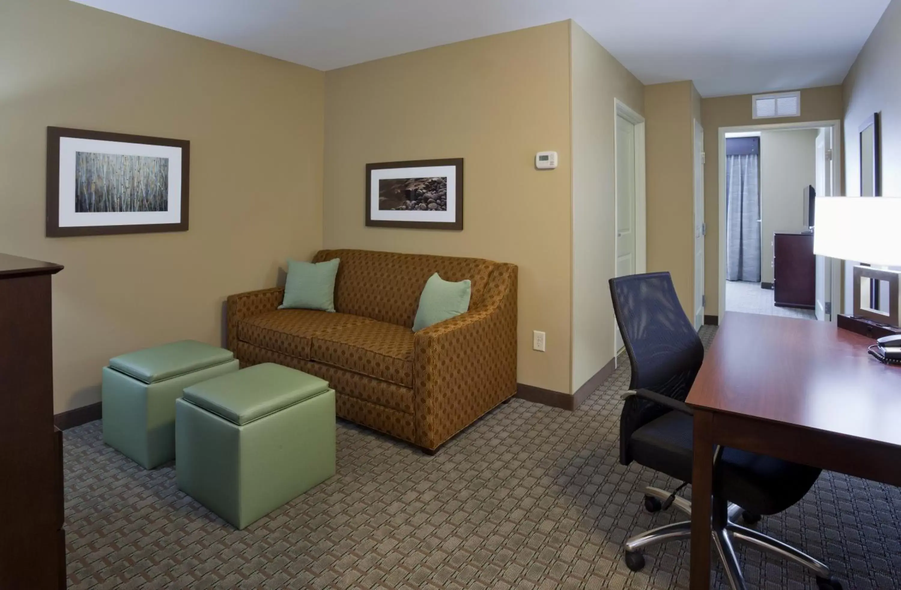 Seating Area in GrandStay Hotel & Suites - Morris