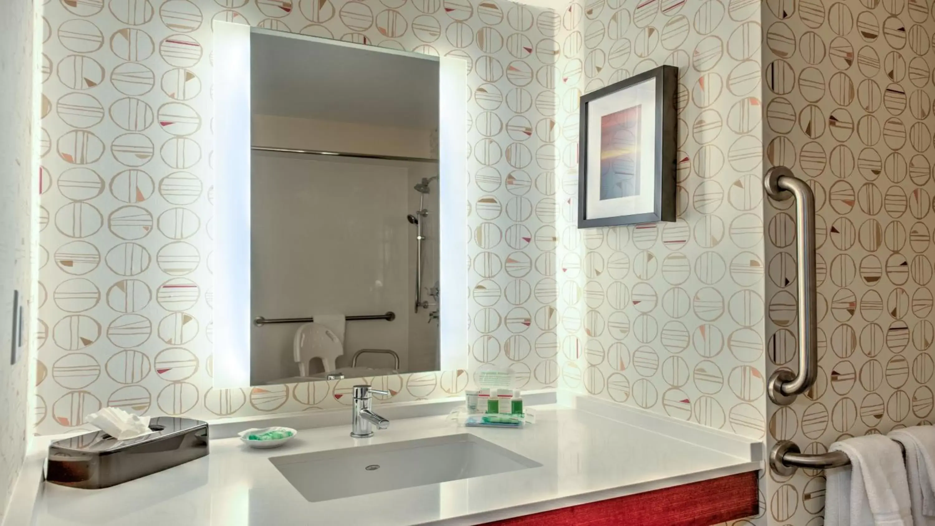Shower, Bathroom in Holiday Inn & Suites Phoenix-Mesa-Chandler, an IHG Hotel
