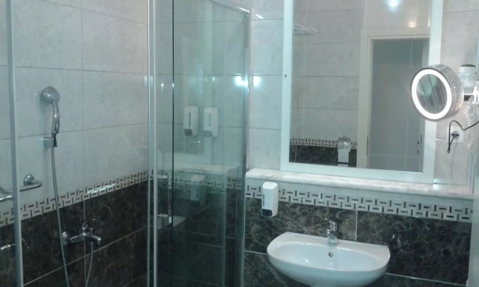 Shower in Troia Tusan Hotel