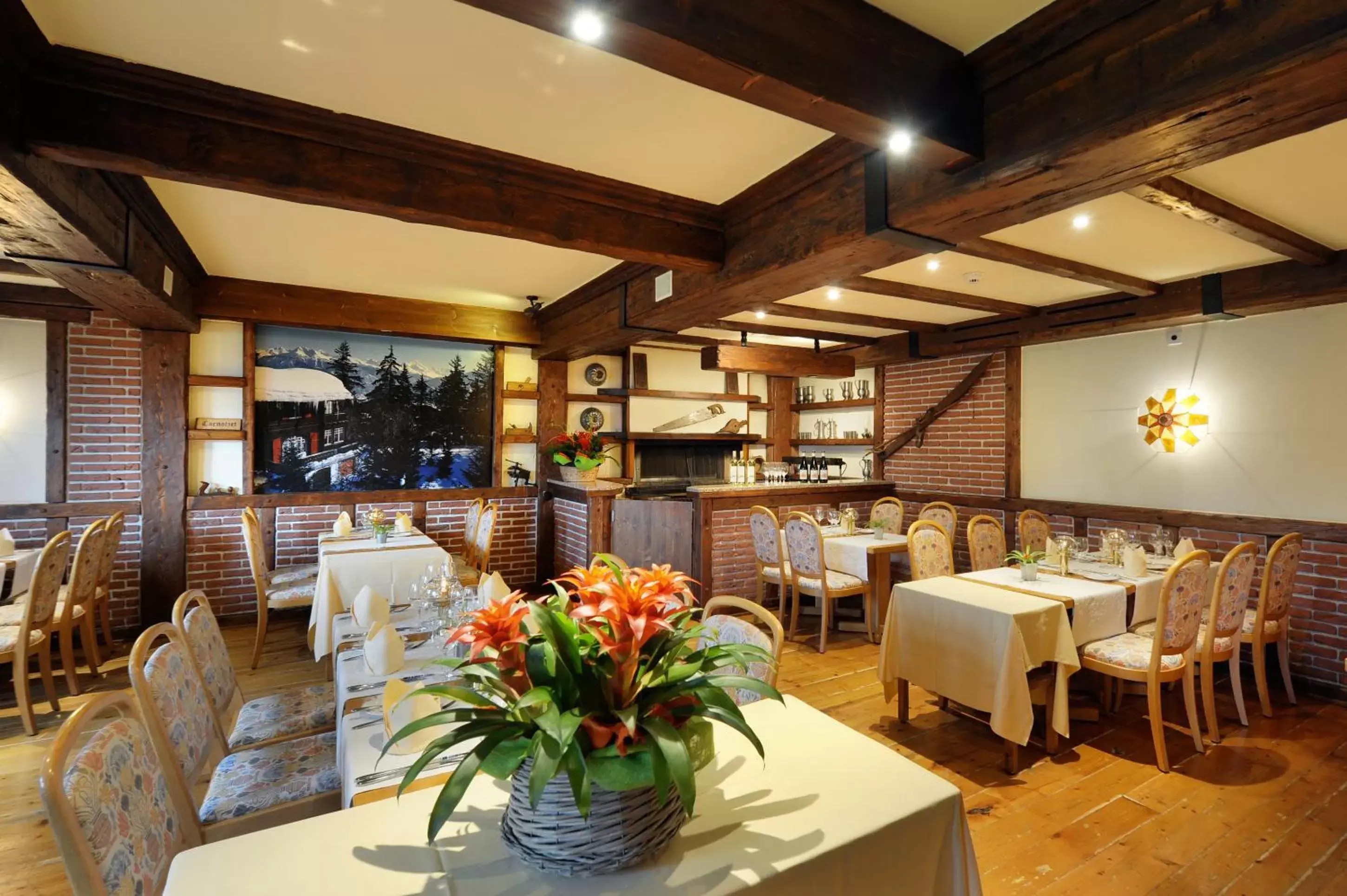 Restaurant/Places to Eat in Hotel Helvetia Intergolf