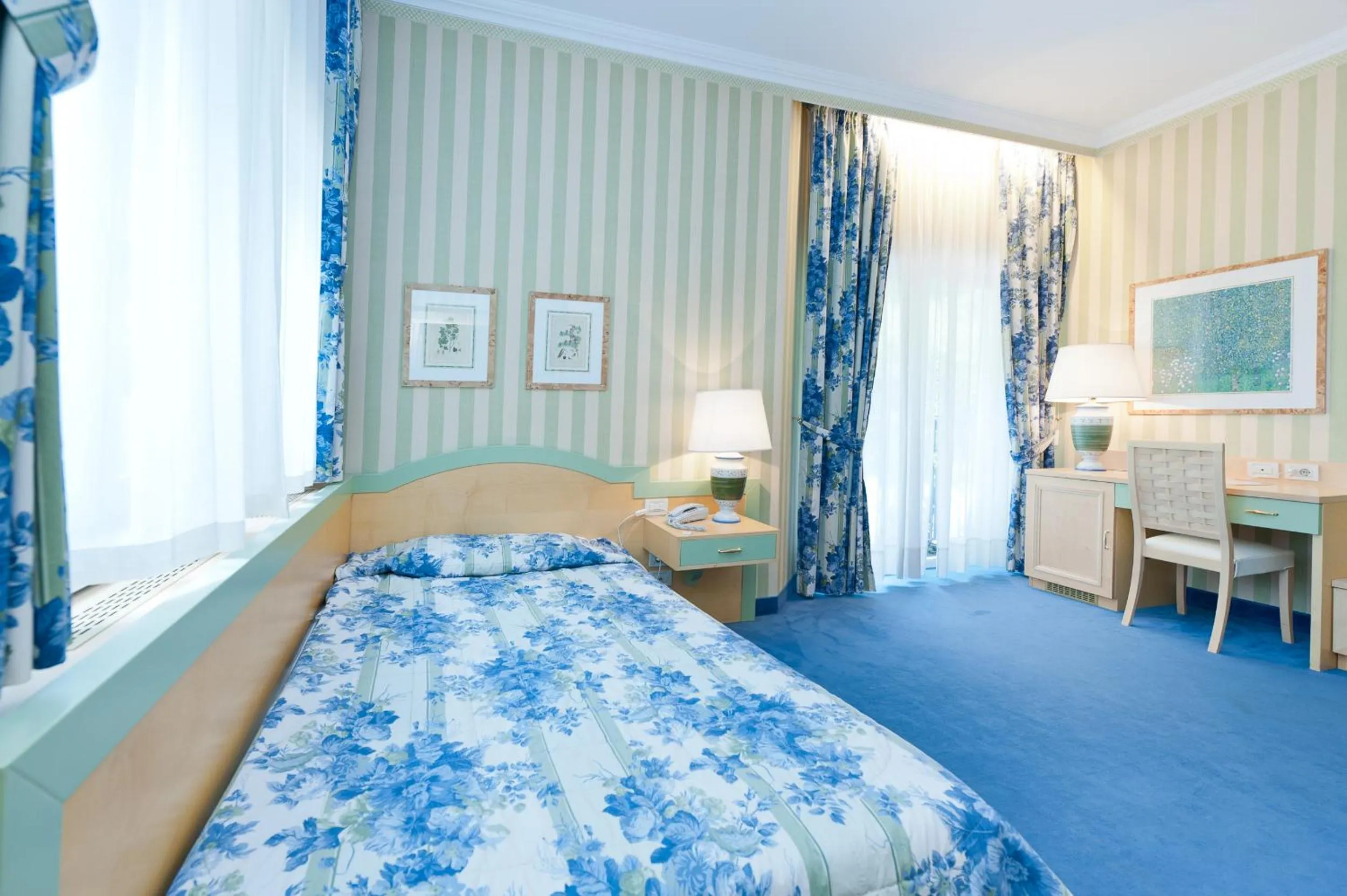 Bedroom, Bed in Business Resort Parkhotel Werth