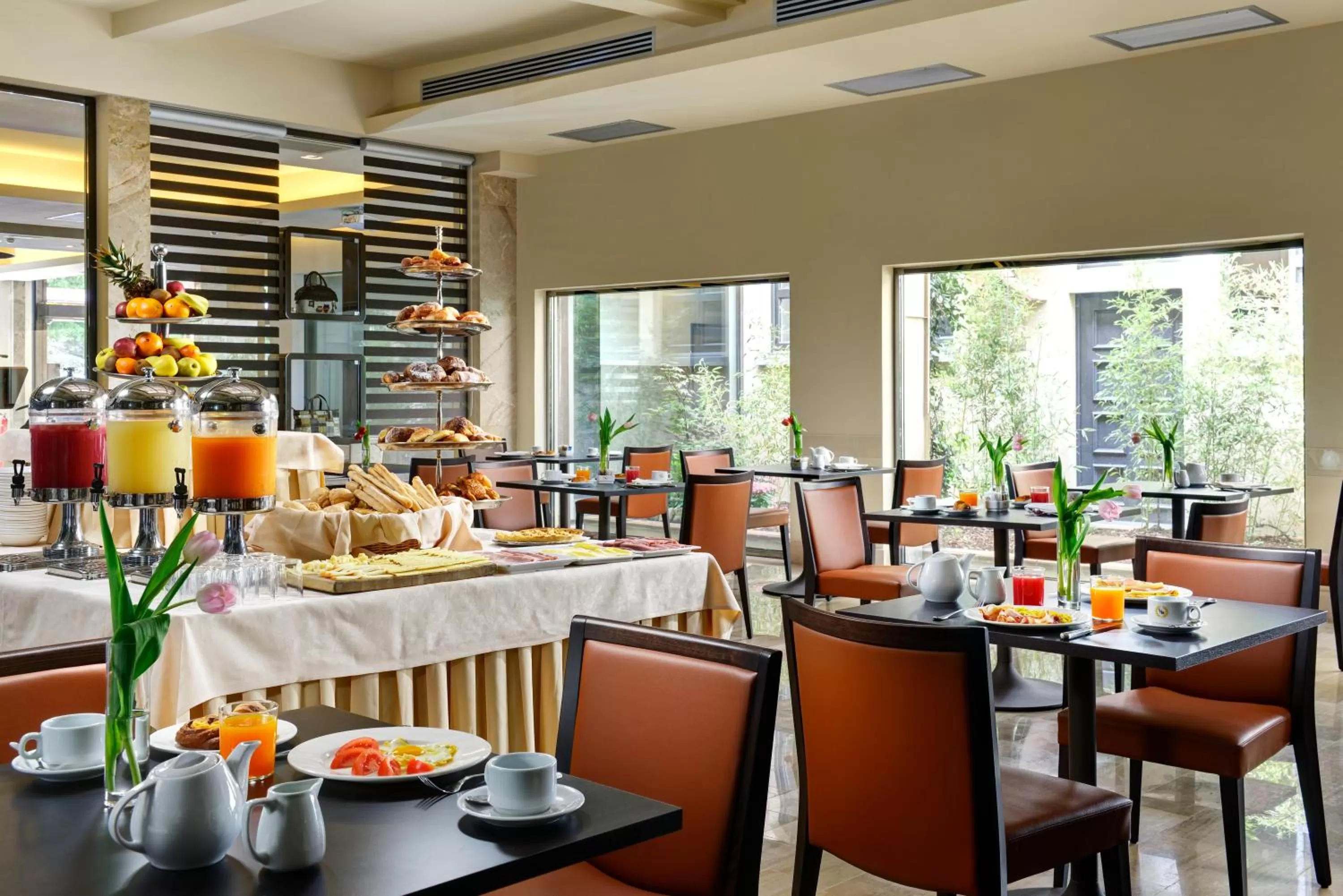 Breakfast in FH55 Grand Hotel Mediterraneo