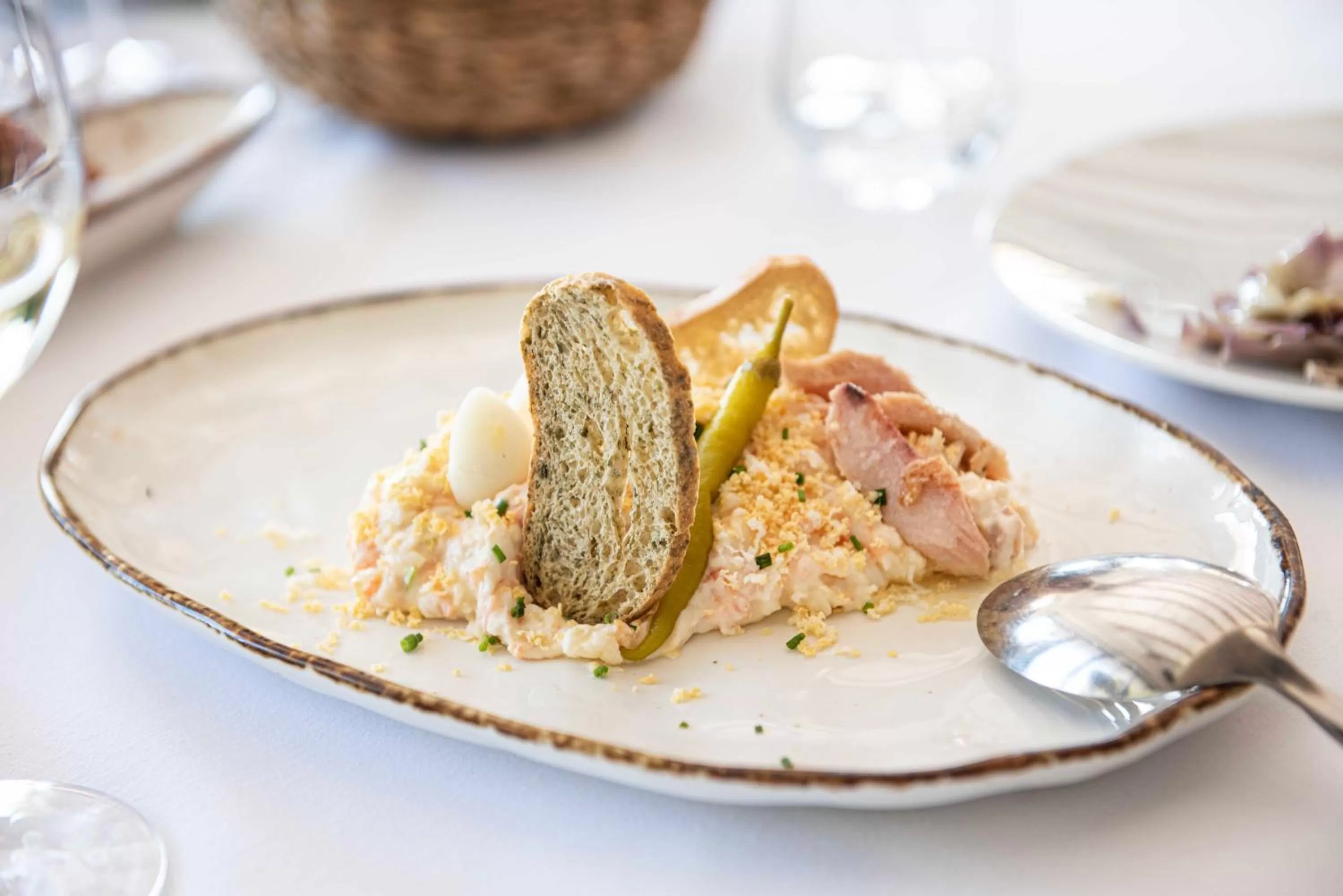 Food and drinks in Hostal de la Plaça - Hotel Boutique