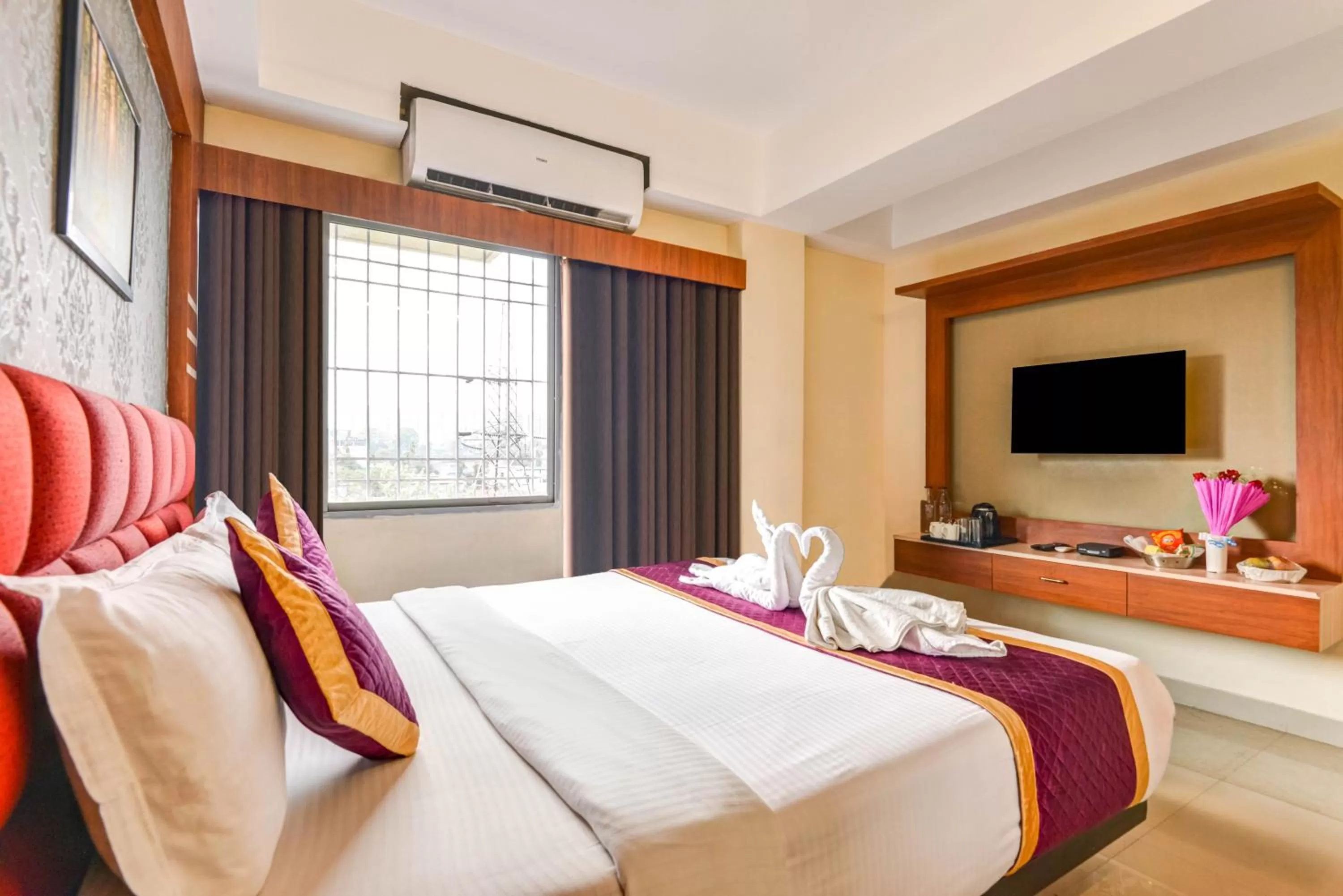 Bedroom, Bed in Mount Amara Hotel & Spa, Siliguri