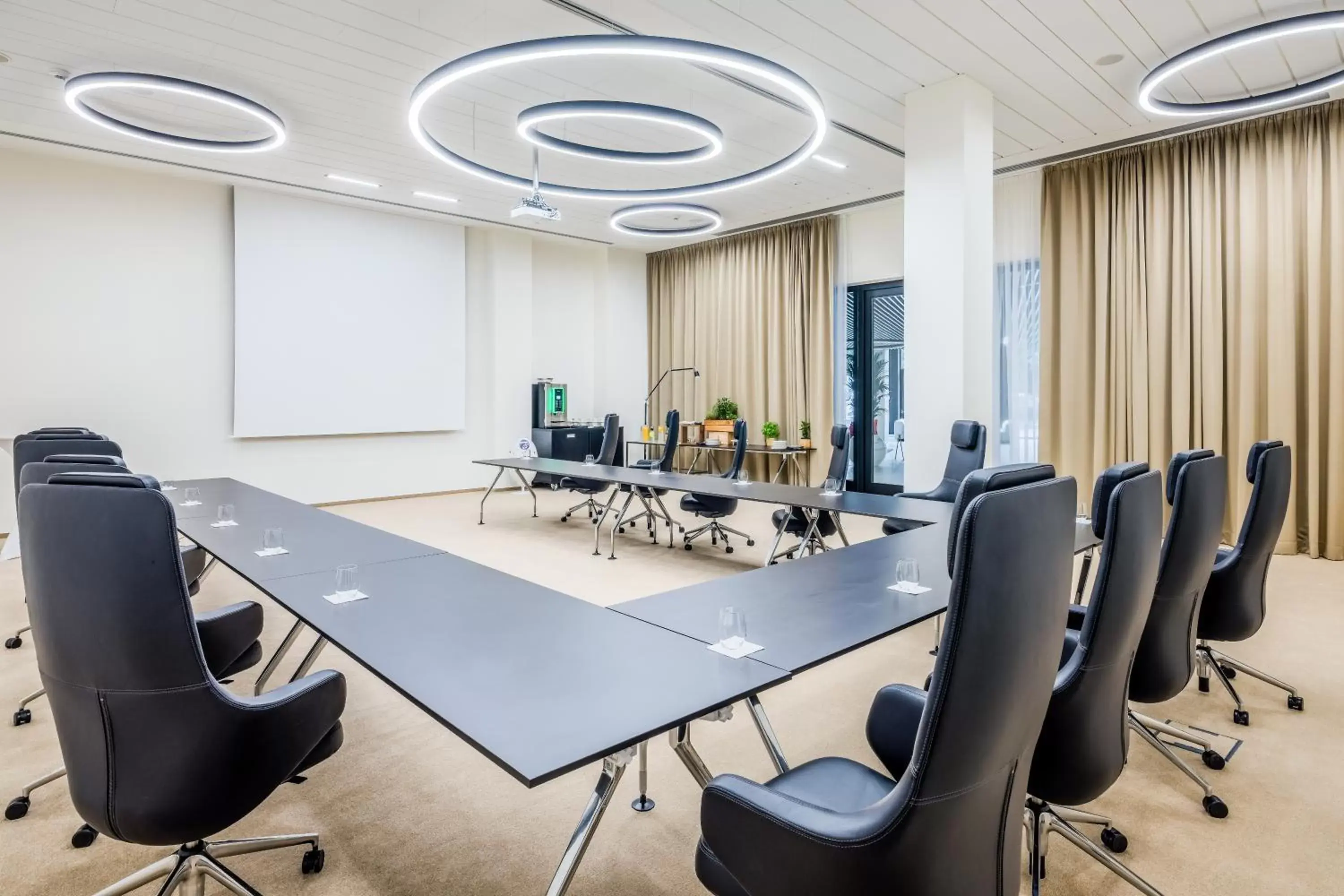 Meeting/conference room in Park Inn by Radisson Danube Bratislava