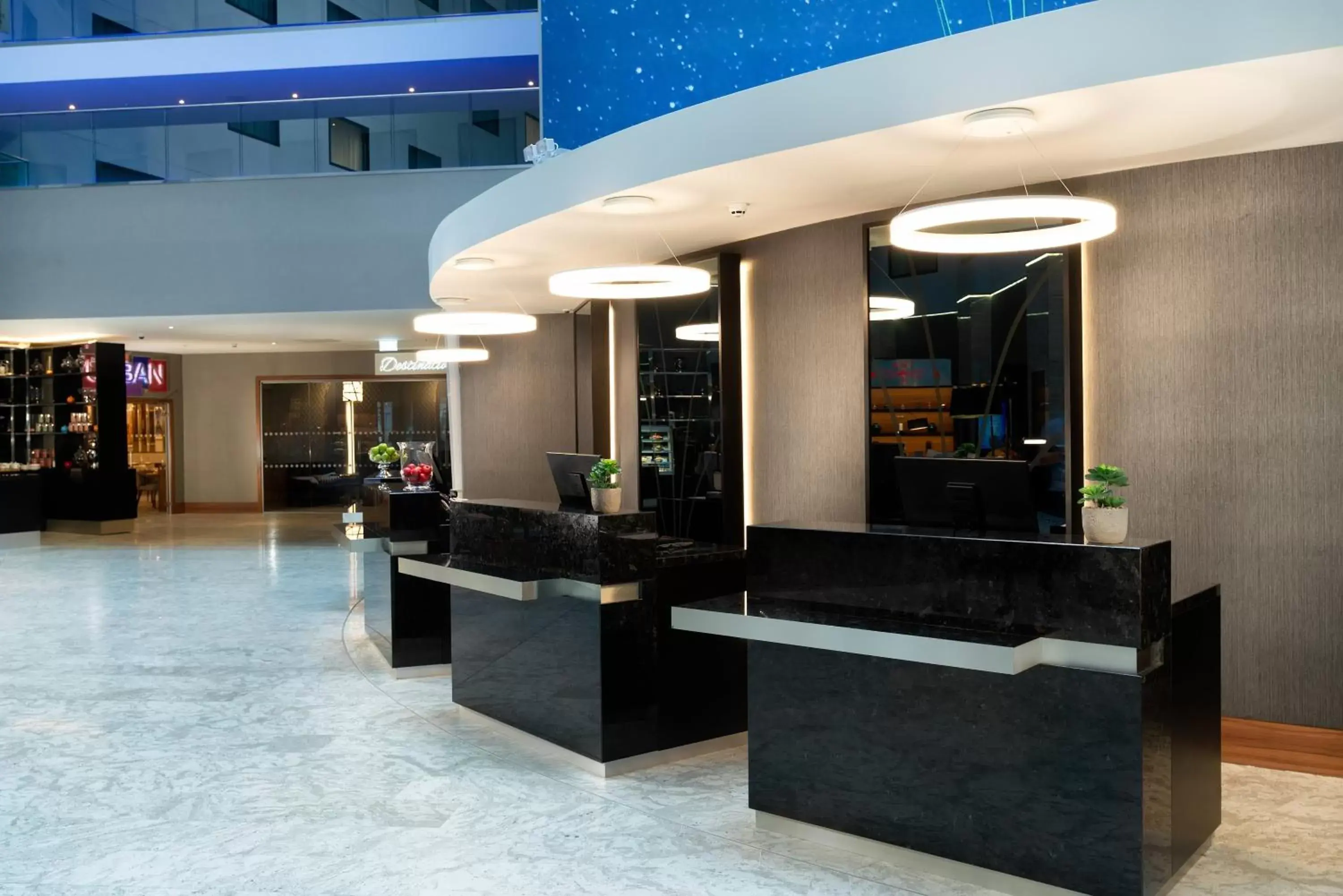 Lobby or reception, Lobby/Reception in Crowne Plaza London Heathrow T4, an IHG Hotel