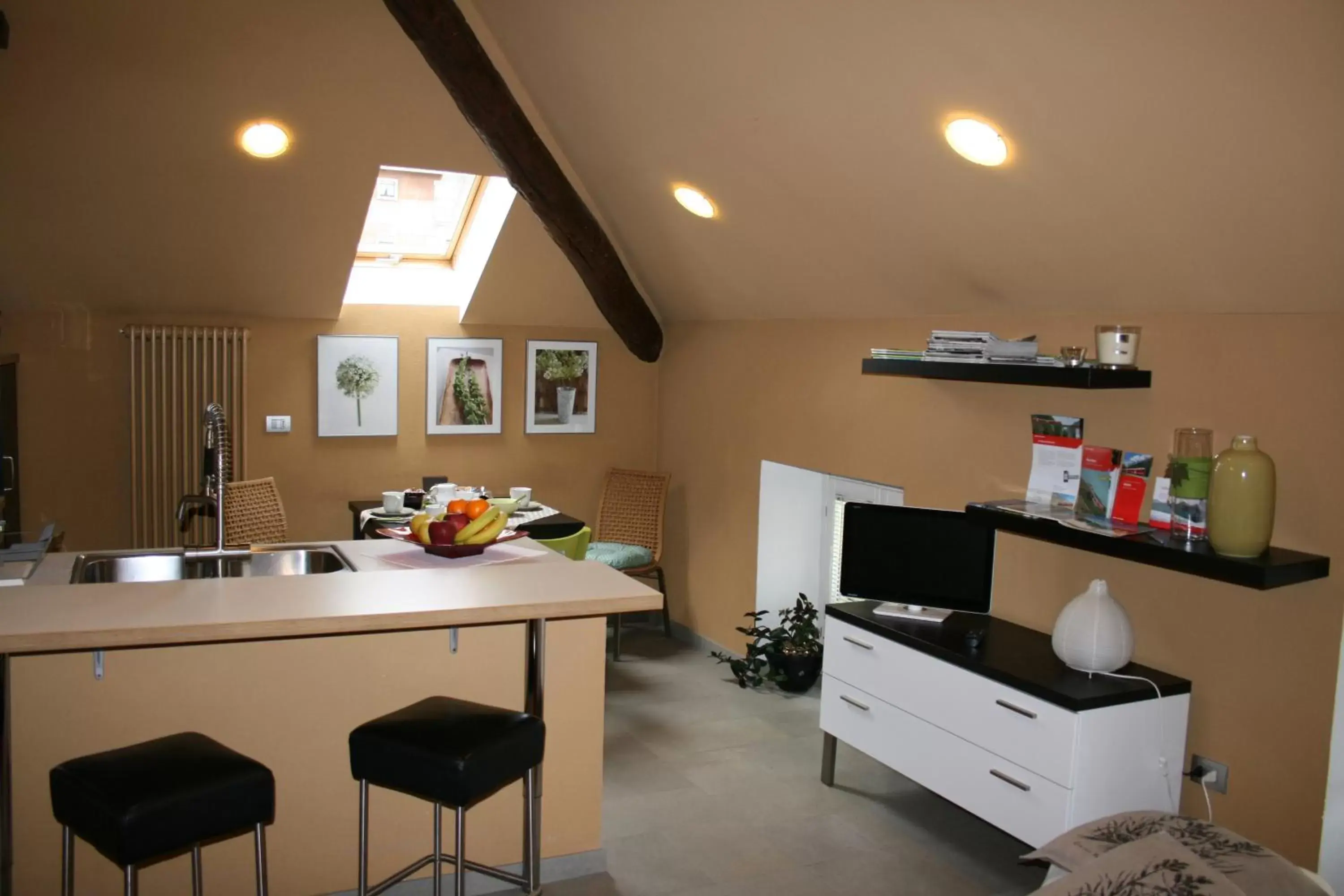 TV and multimedia, Kitchen/Kitchenette in Eco Rooms&Breakfast Tirano