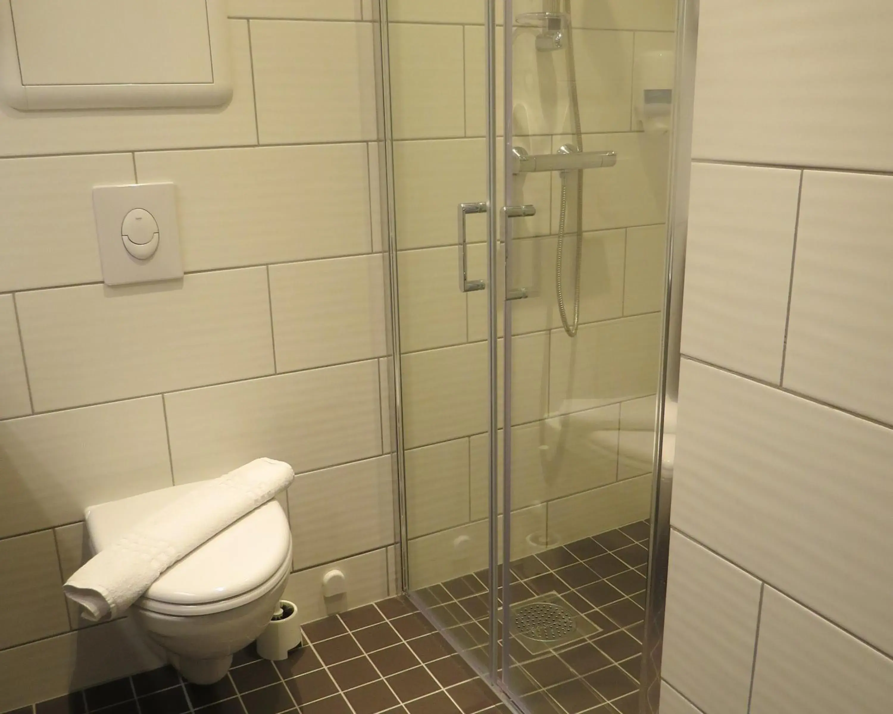 Shower, Bathroom in Best Western Plus Hotel Bakeriet