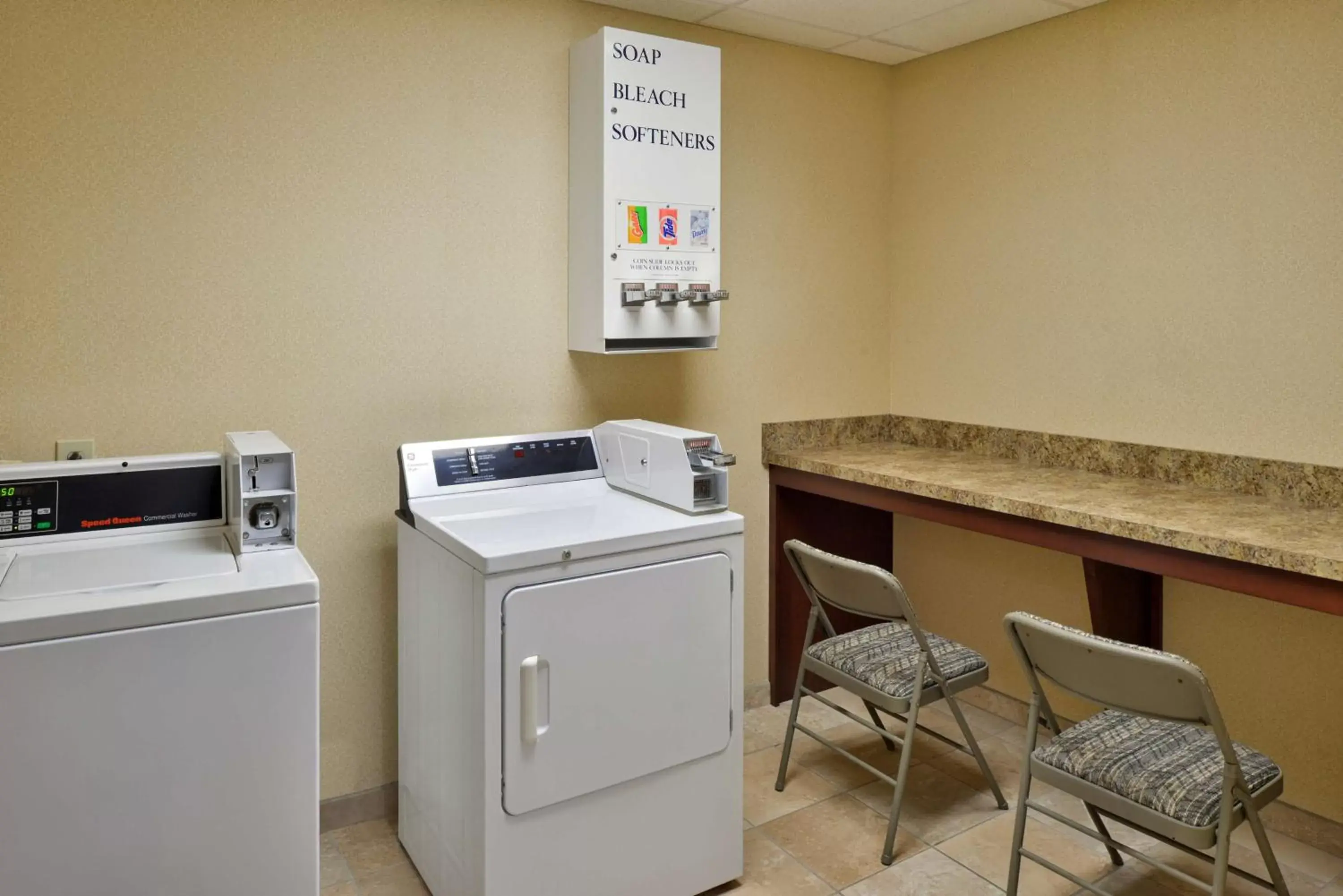 Property building in Hampton Inn Wytheville Property building in Hampton Inn Wytheville