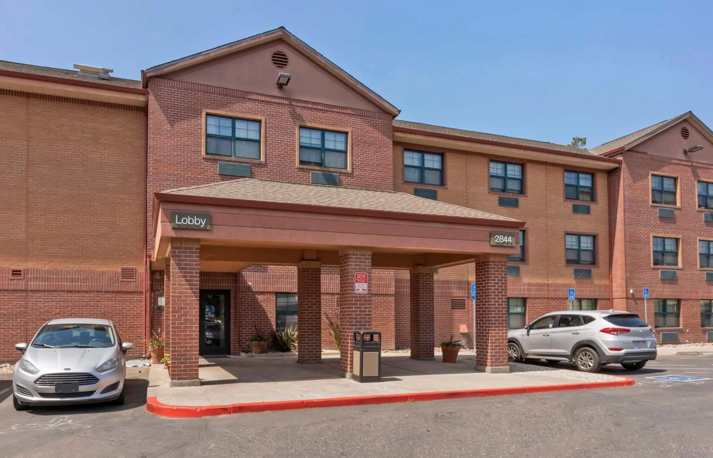 Property Building in Extended Stay America Suites - Stockton - March Lane