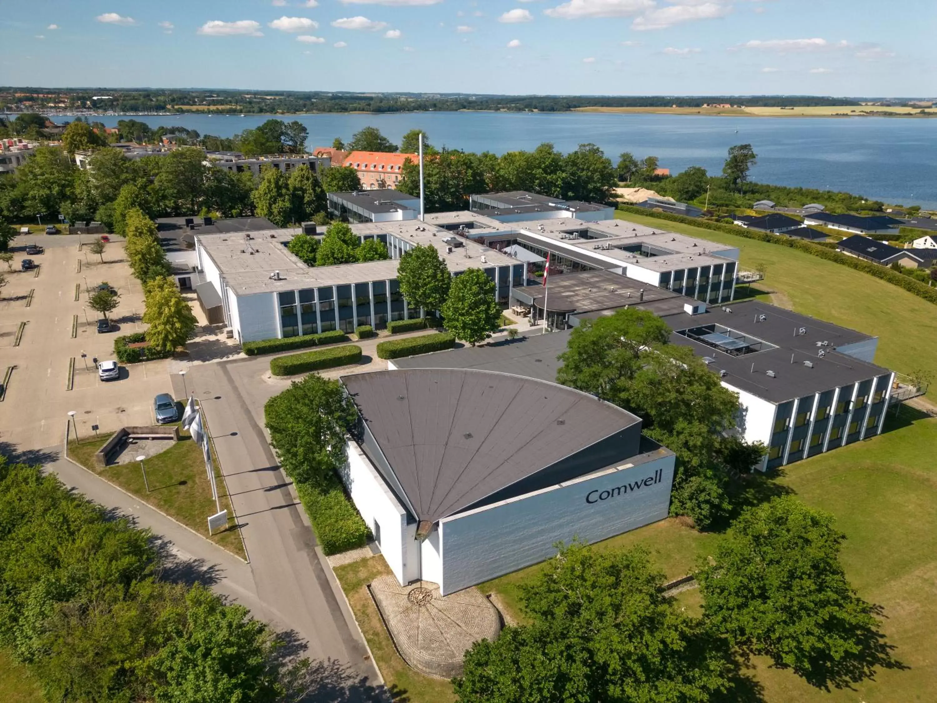 Property building, Bird's-eye View in Comwell Roskilde