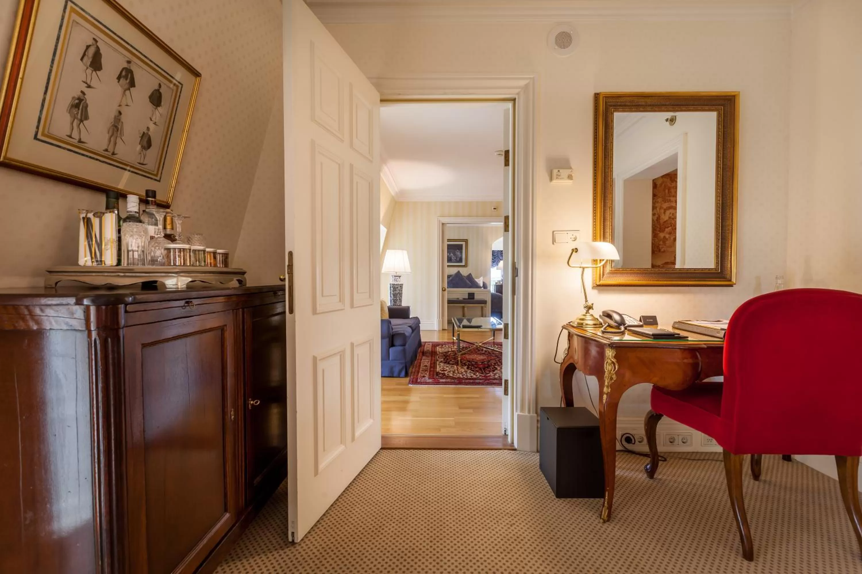 Photo of the whole room in InterContinental Amstel Amsterdam by IHG