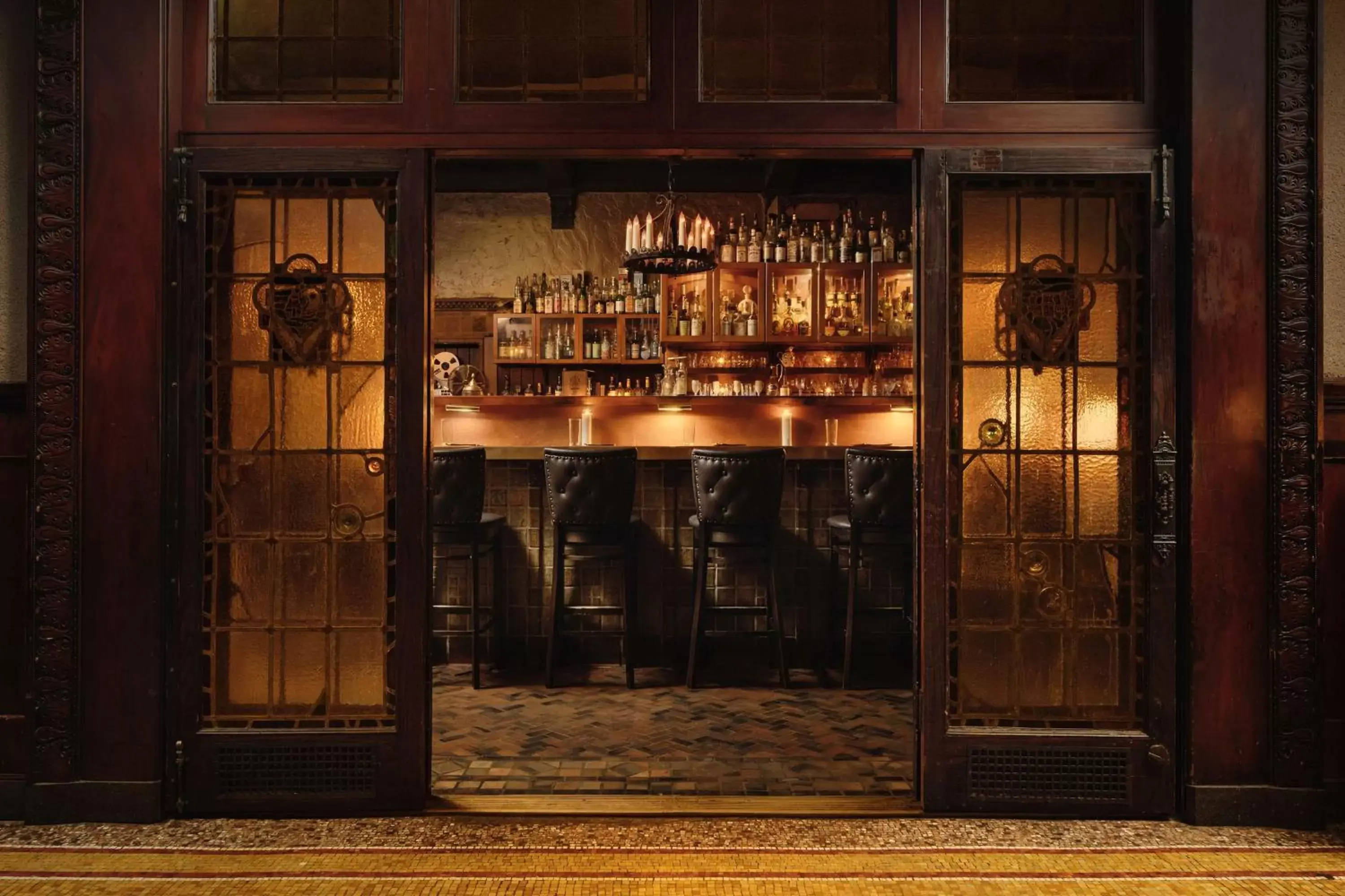 Restaurant/places to eat in Chicago Athletic Association, part of Hyatt