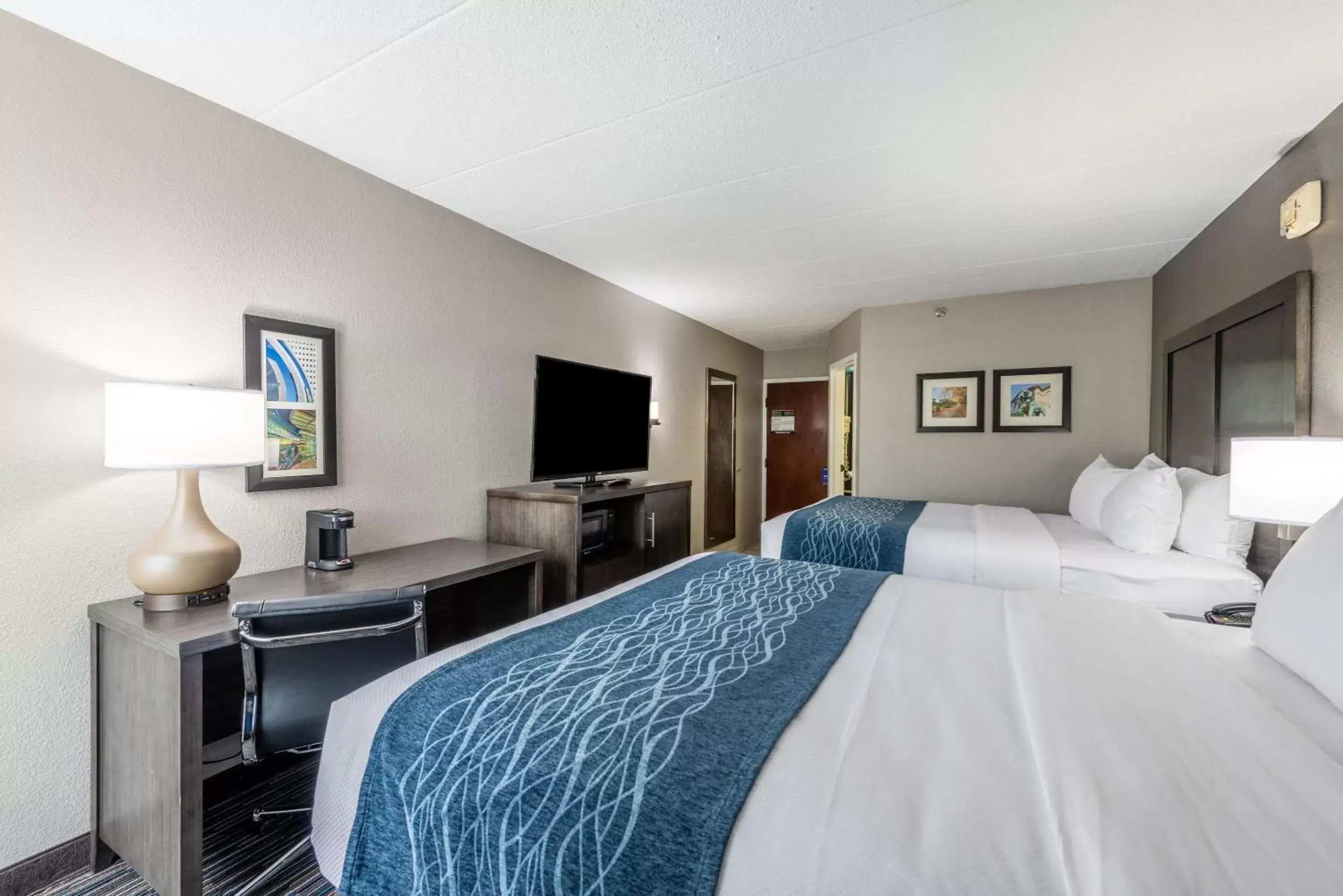 Bedroom, Bed in Comfort Inn Chicago Schaumburg - O'Hare Airport Bedroom, Bed in Comfort Inn Chicago Schaumburg - O'Hare Airport