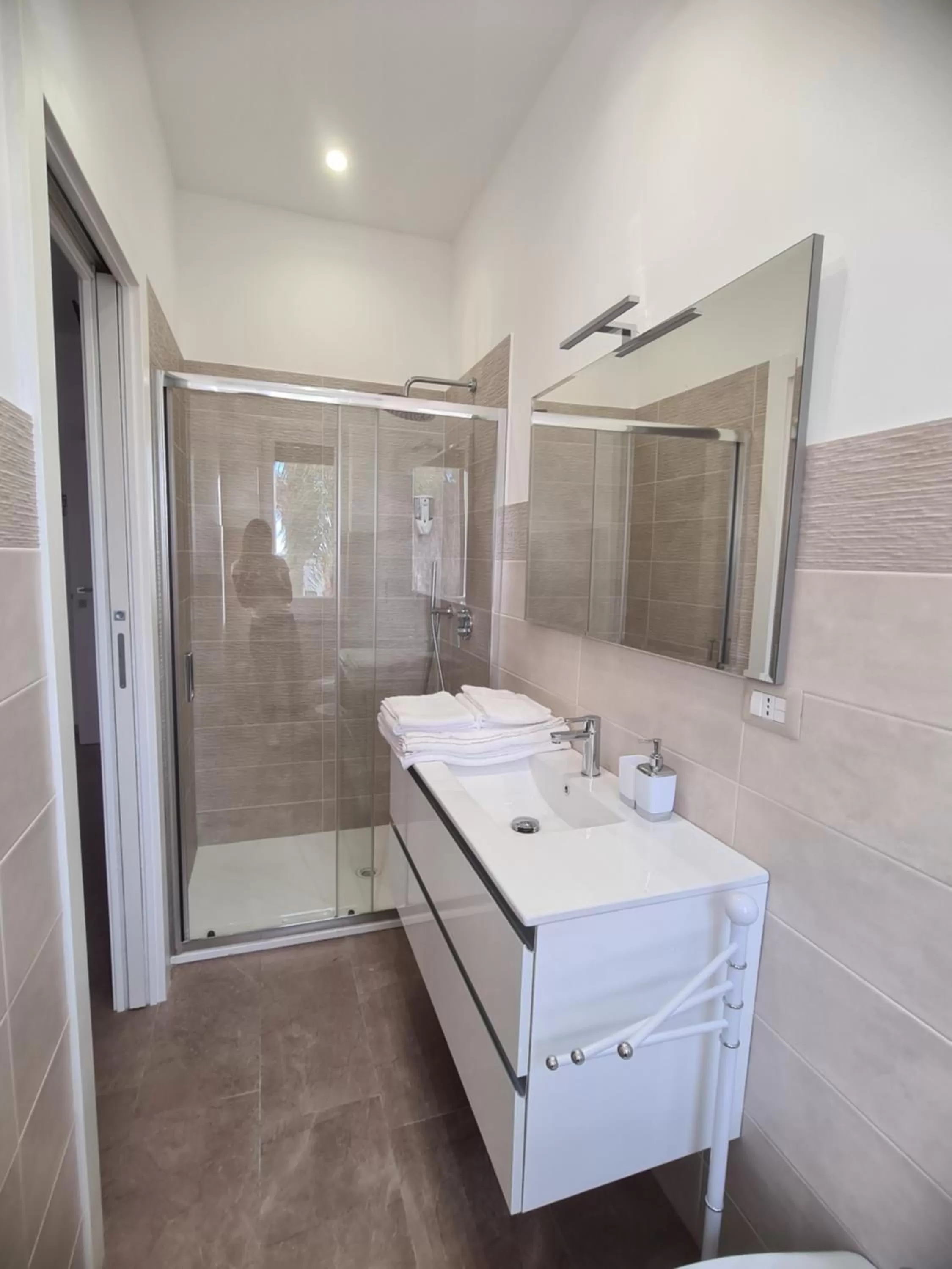 Bathroom in b&b THE WORLD