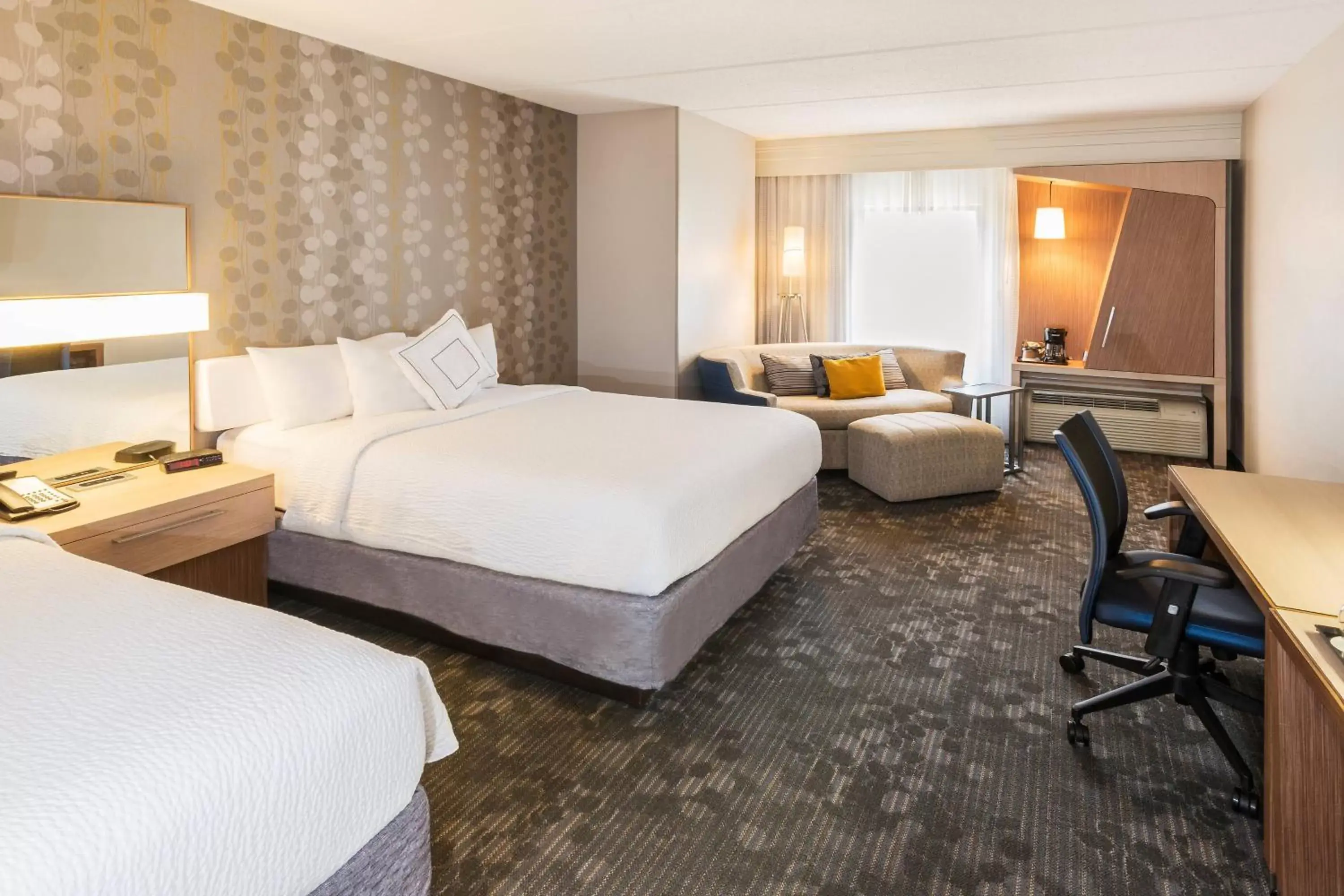 Photo of the whole room, Bed in Courtyard by Marriott- Austin Round Rock