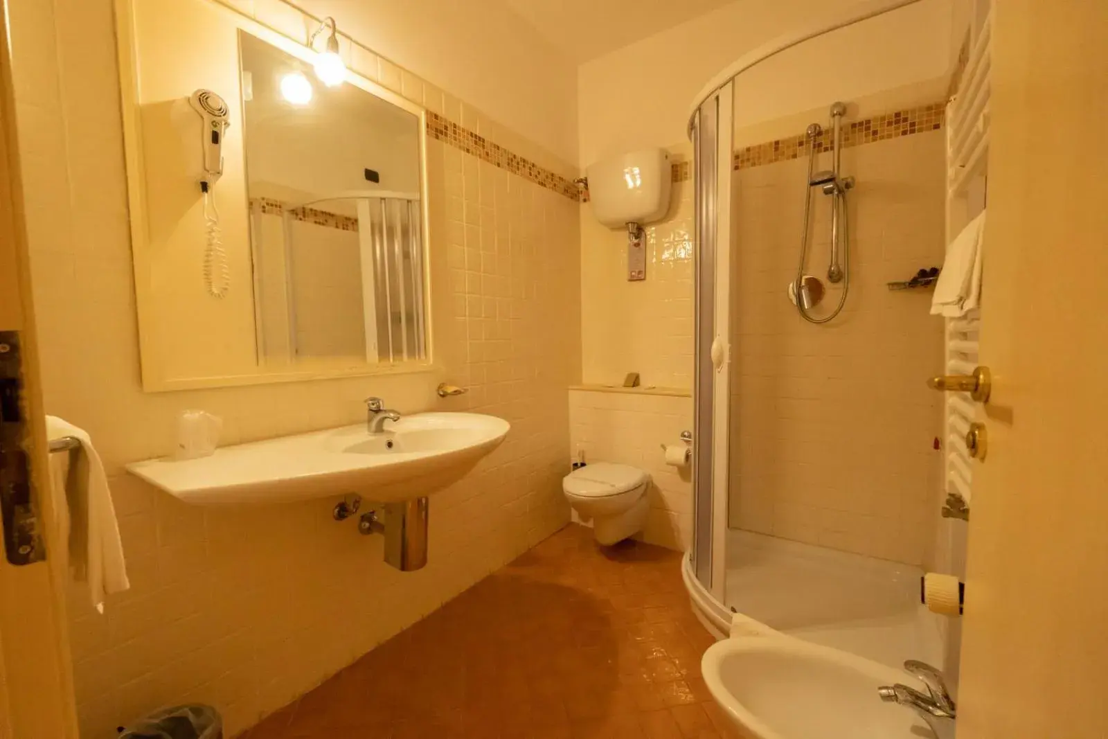 Bathroom in Hotel Ristorante Vecchia Vibo