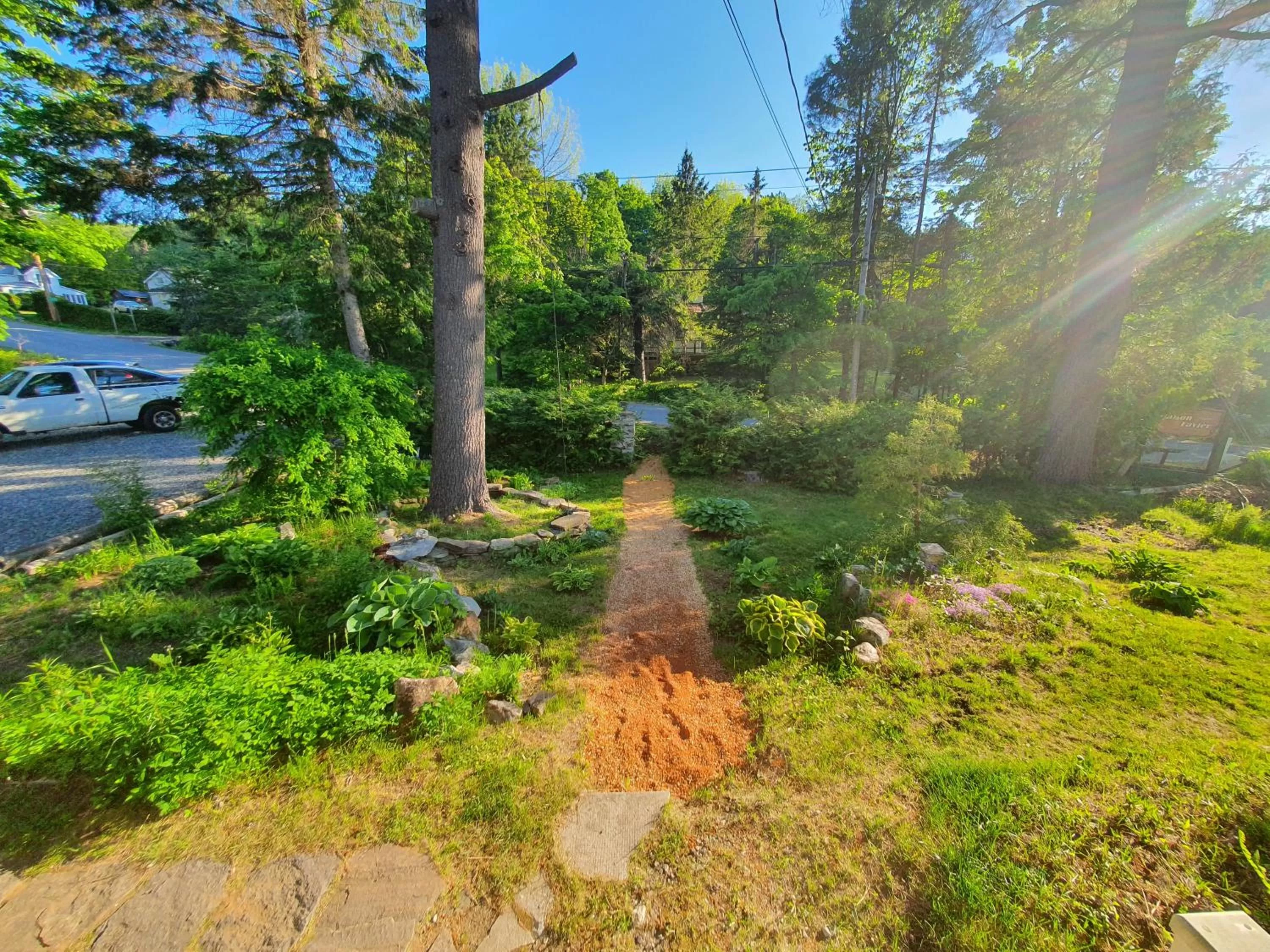 Street view in Le Salon des Inconnus