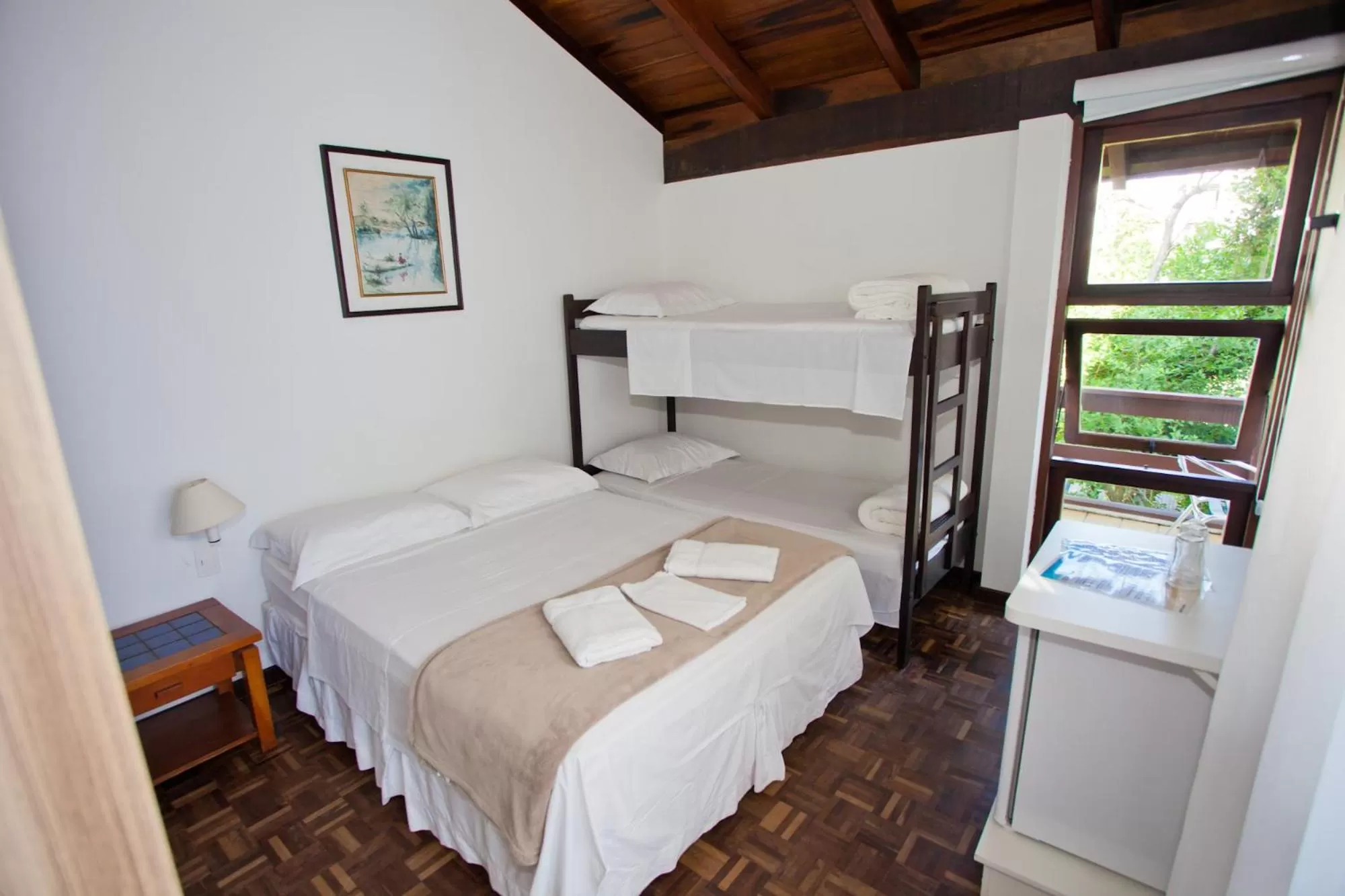 Quadruple Room with Balcony in Beach House Floripa