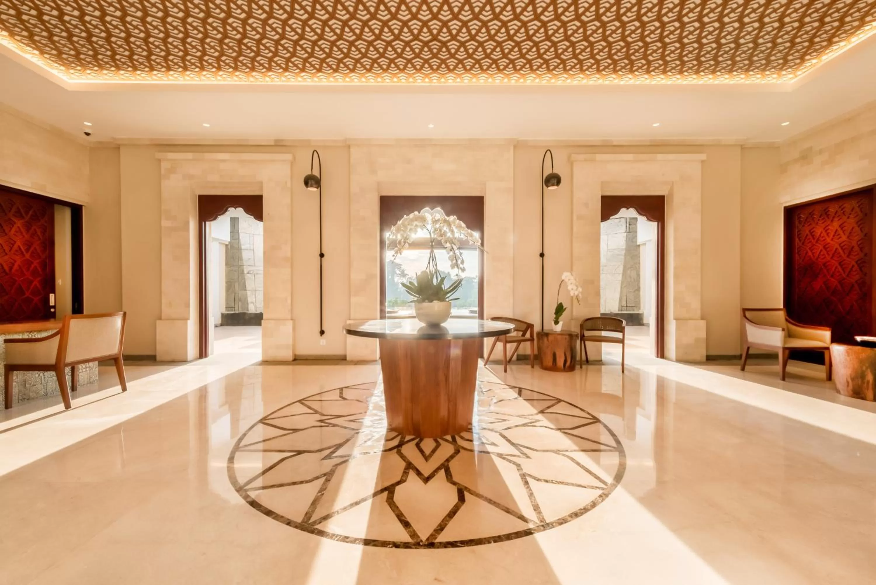 Lobby or reception in tanadewa Resort Ubud Bali by Cross Collection