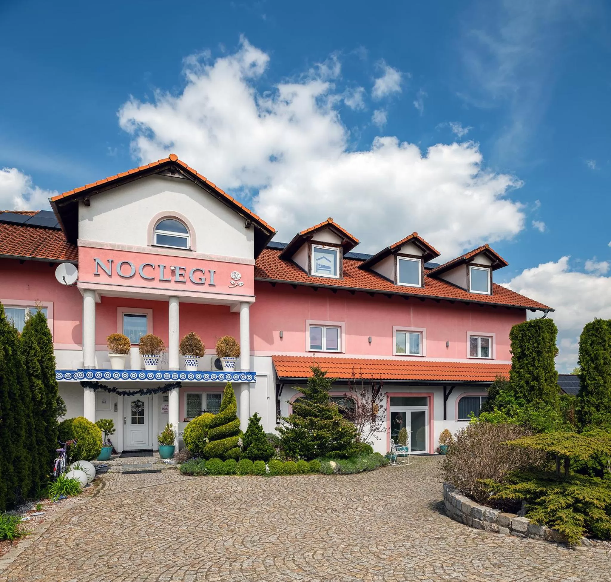 Noclegi Biała Róża