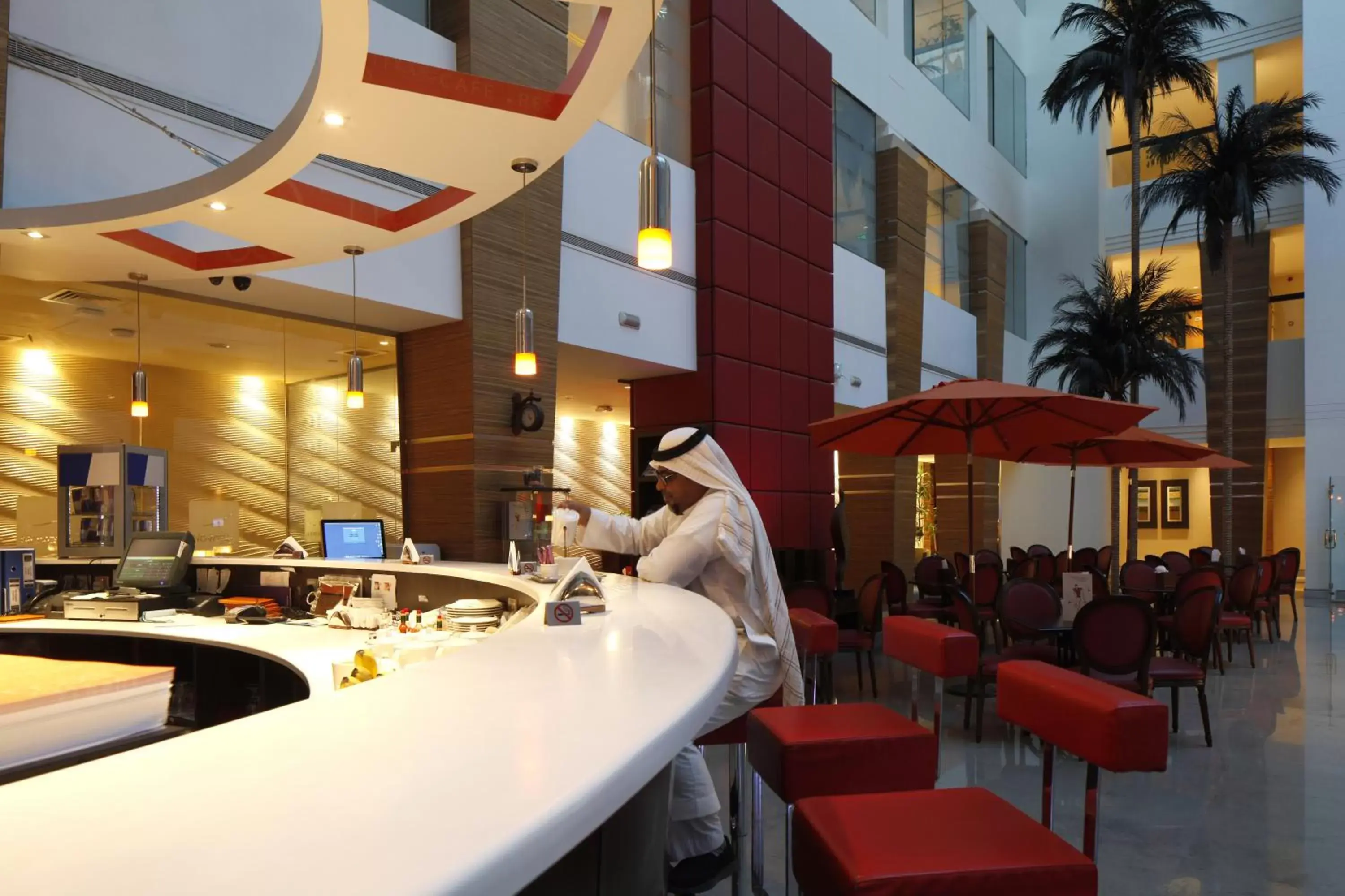 Restaurant/Places to Eat in Novotel Dammam Business Park