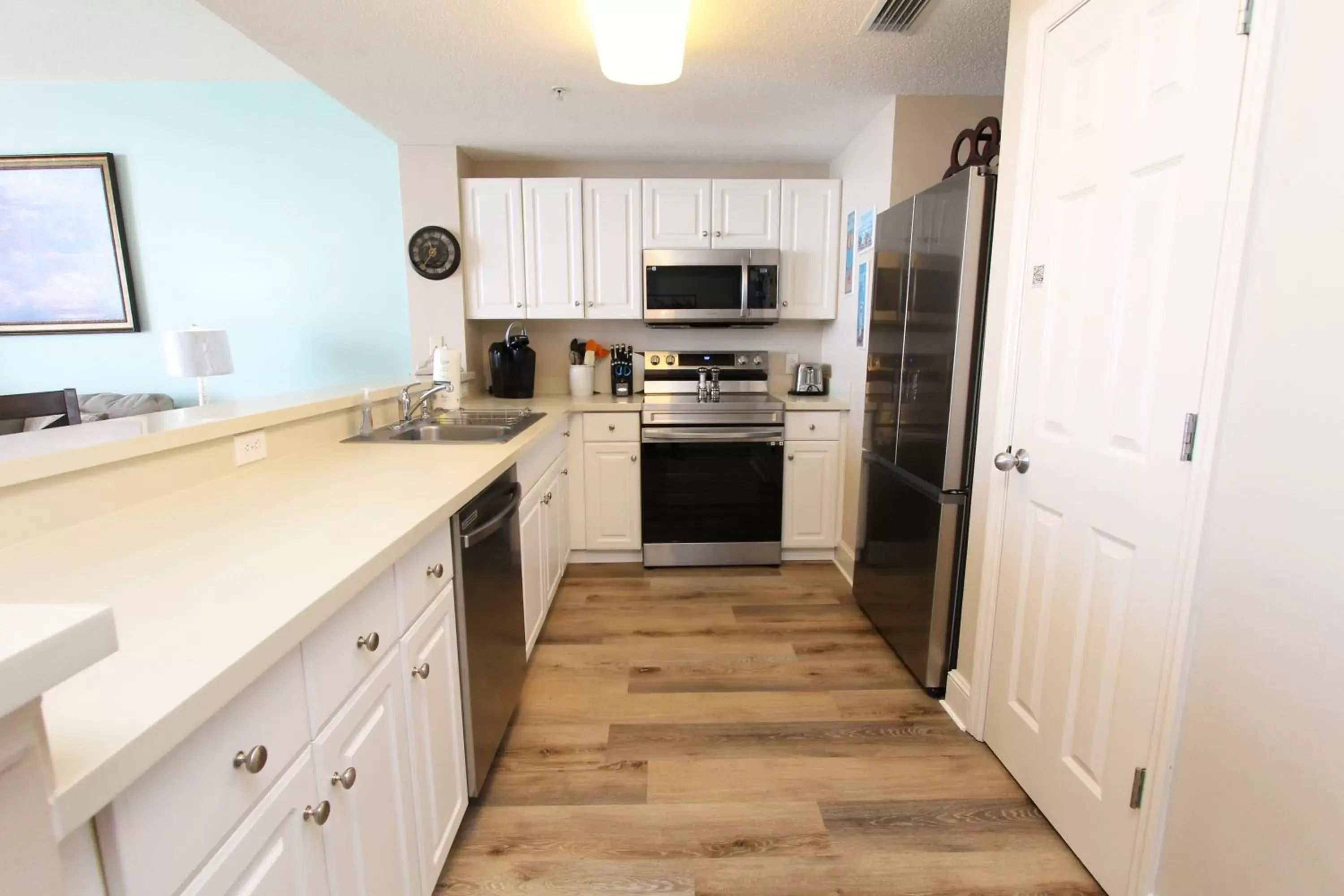 Kitchen/Kitchenette in Majestic Beach Resort, Panama City Beach, Fl