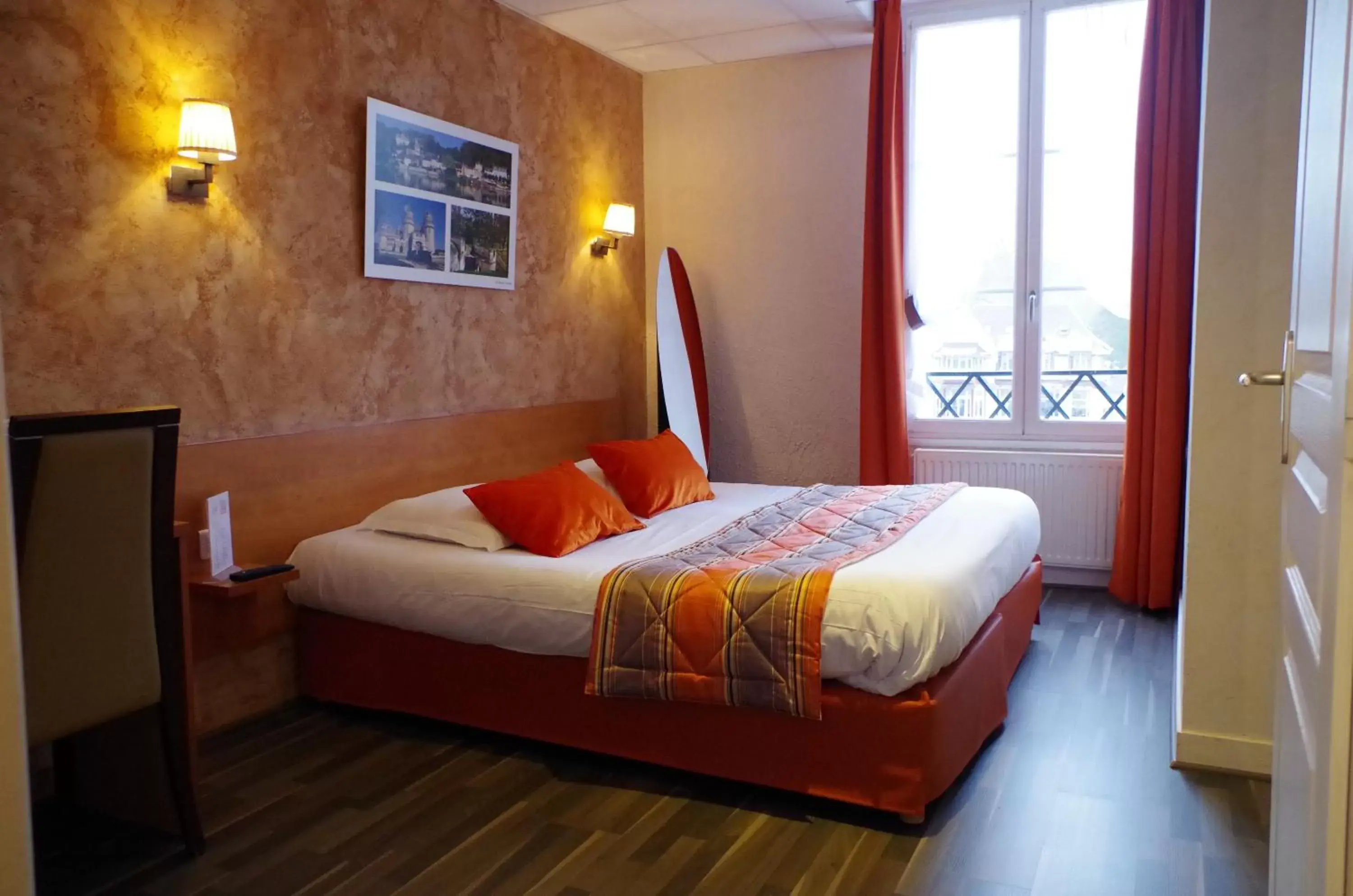 Bedroom, Bed in Logis Hotel Beaudon