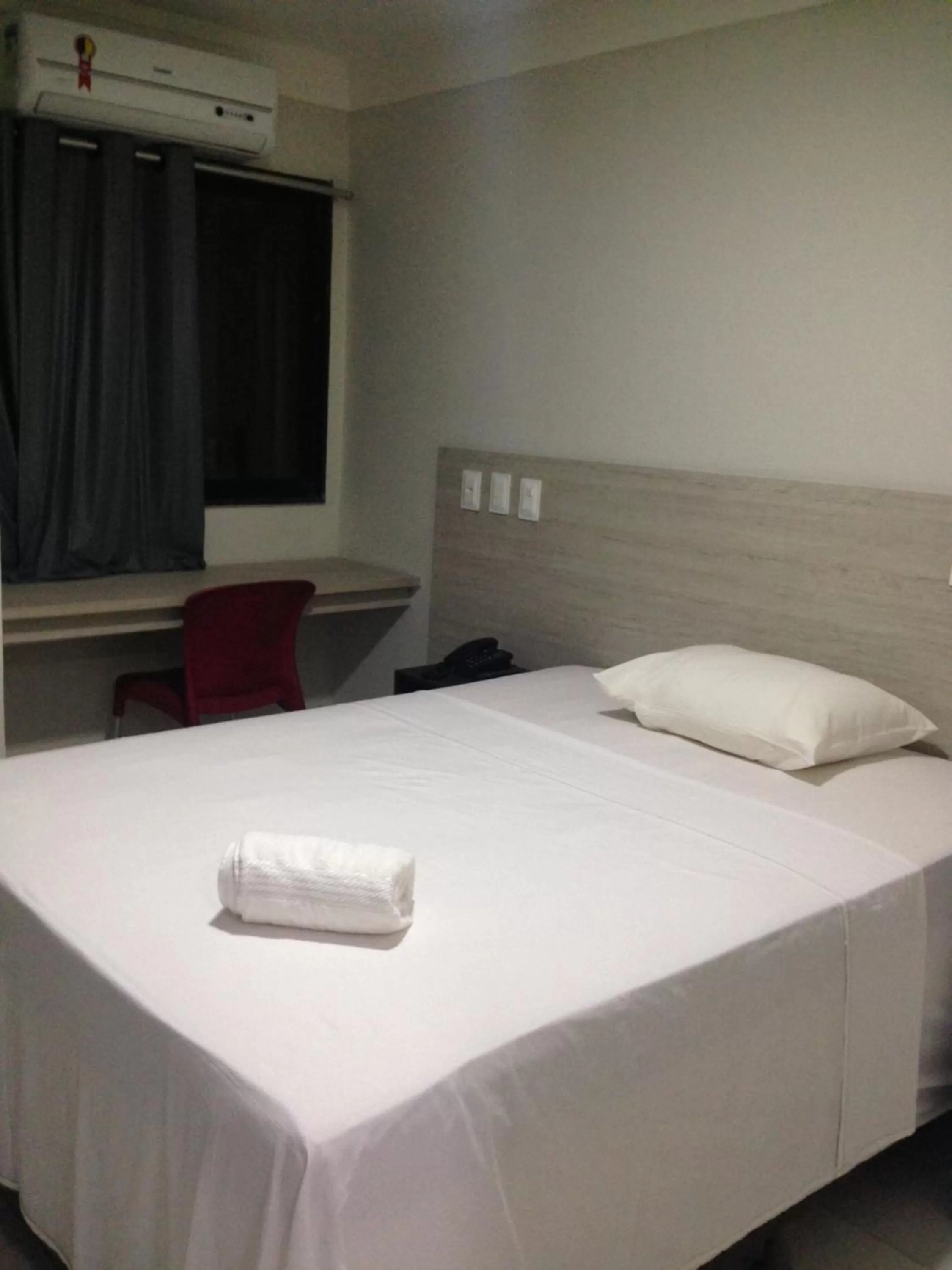 Property building, Bed in Hotel Executivo Boulevard